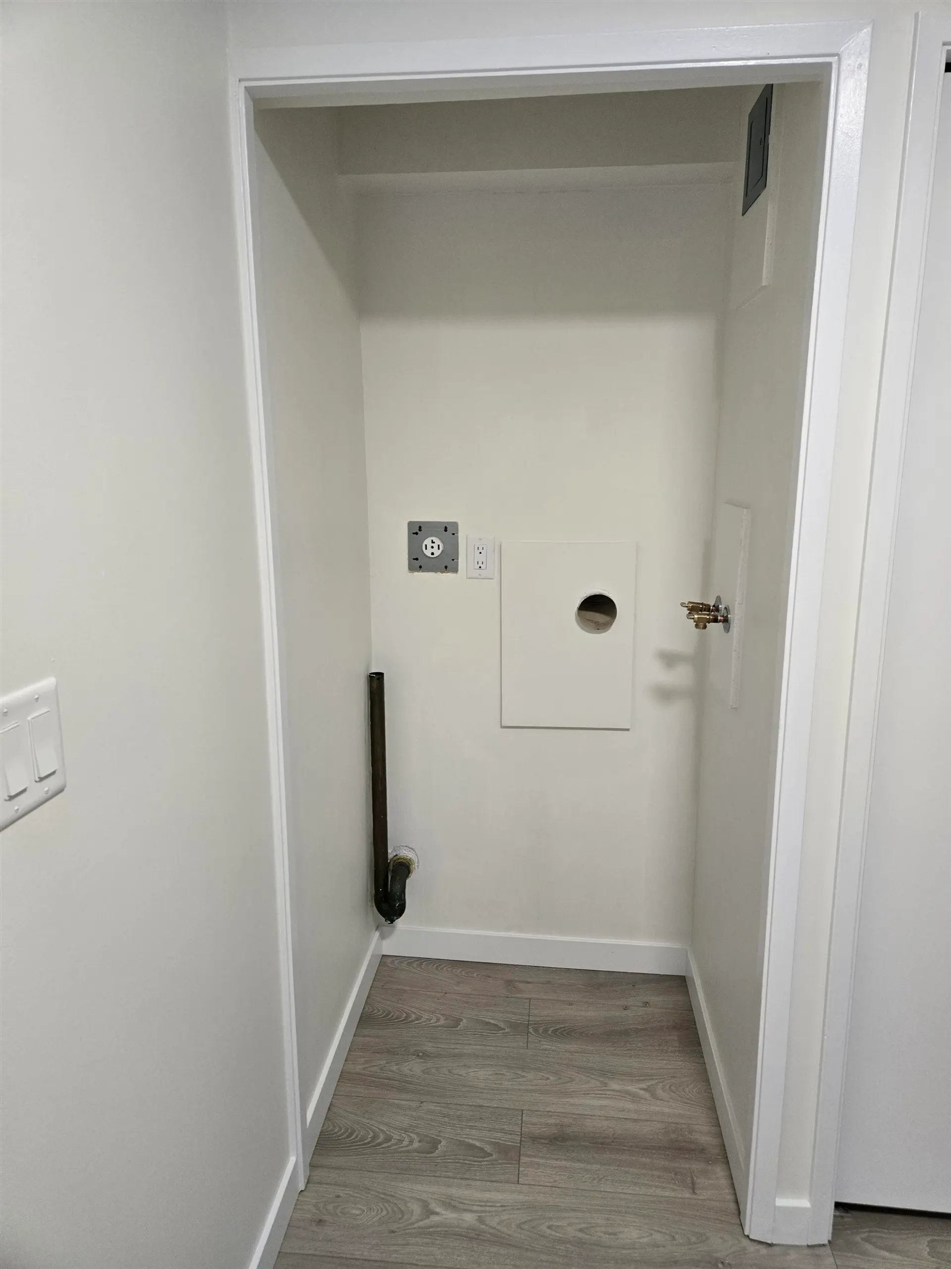 #404 1437 Foster Street - Image 12