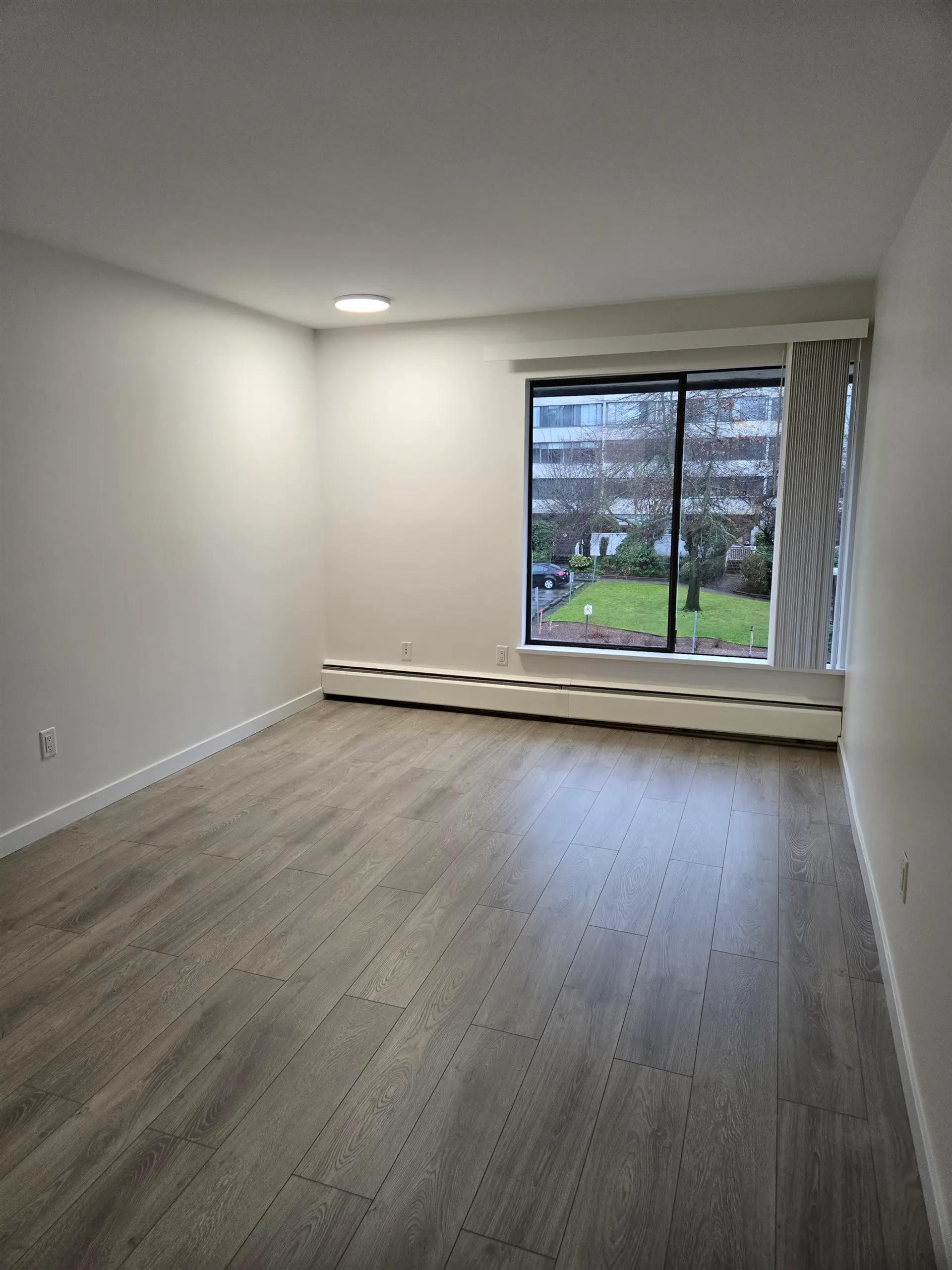 #404 1437 Foster Street - Image 8