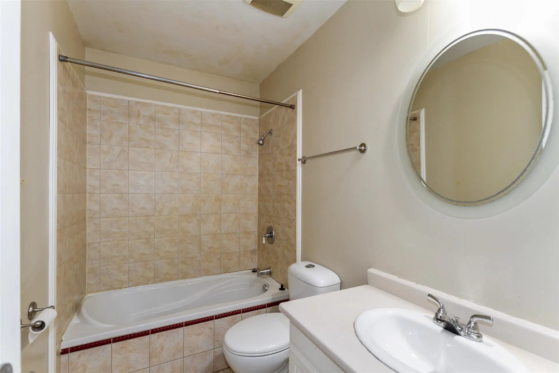 #80 2905 Norman Avenue - Image 13