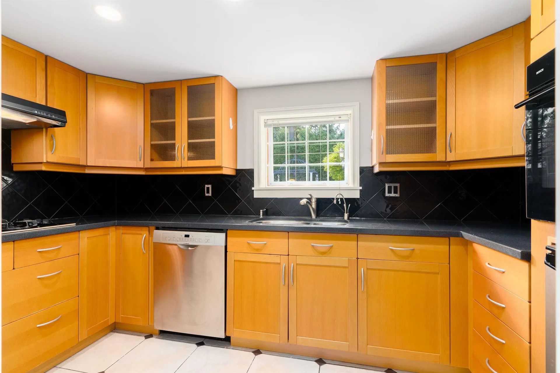 6361 Granville Street - Image 10