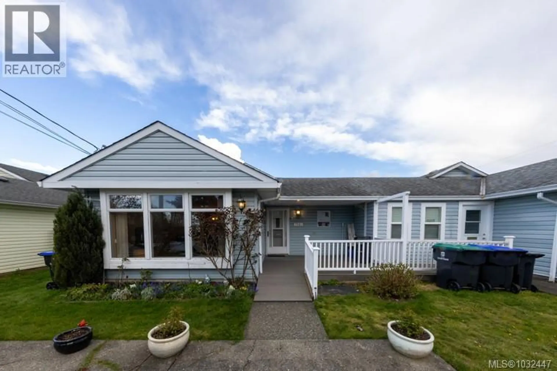 Property at #A 700 25th St, Courtenay, BC