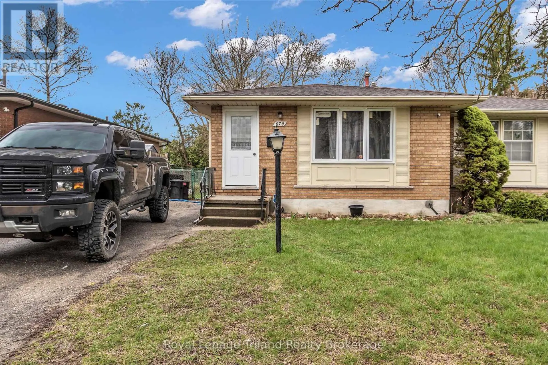 677 & 679 SEVILLA PARK PLACE - Image 3