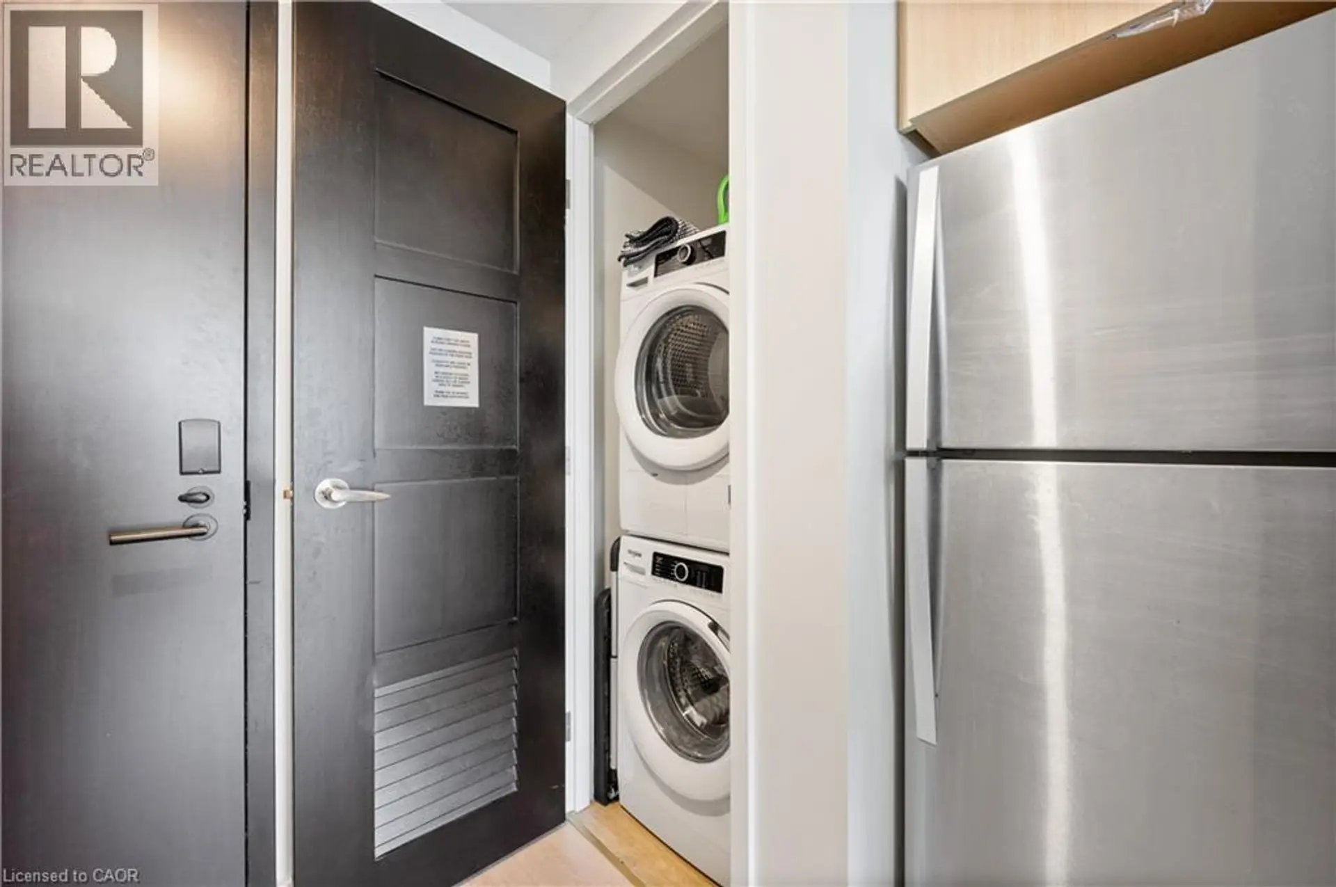 #1135 145 COLUMBIA Street W - Image 9