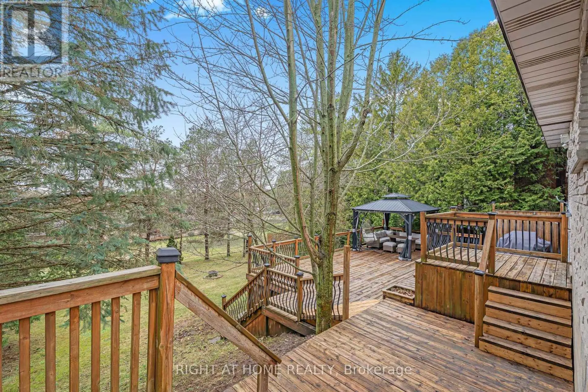 384 COUNTESS STREET N - Image 15