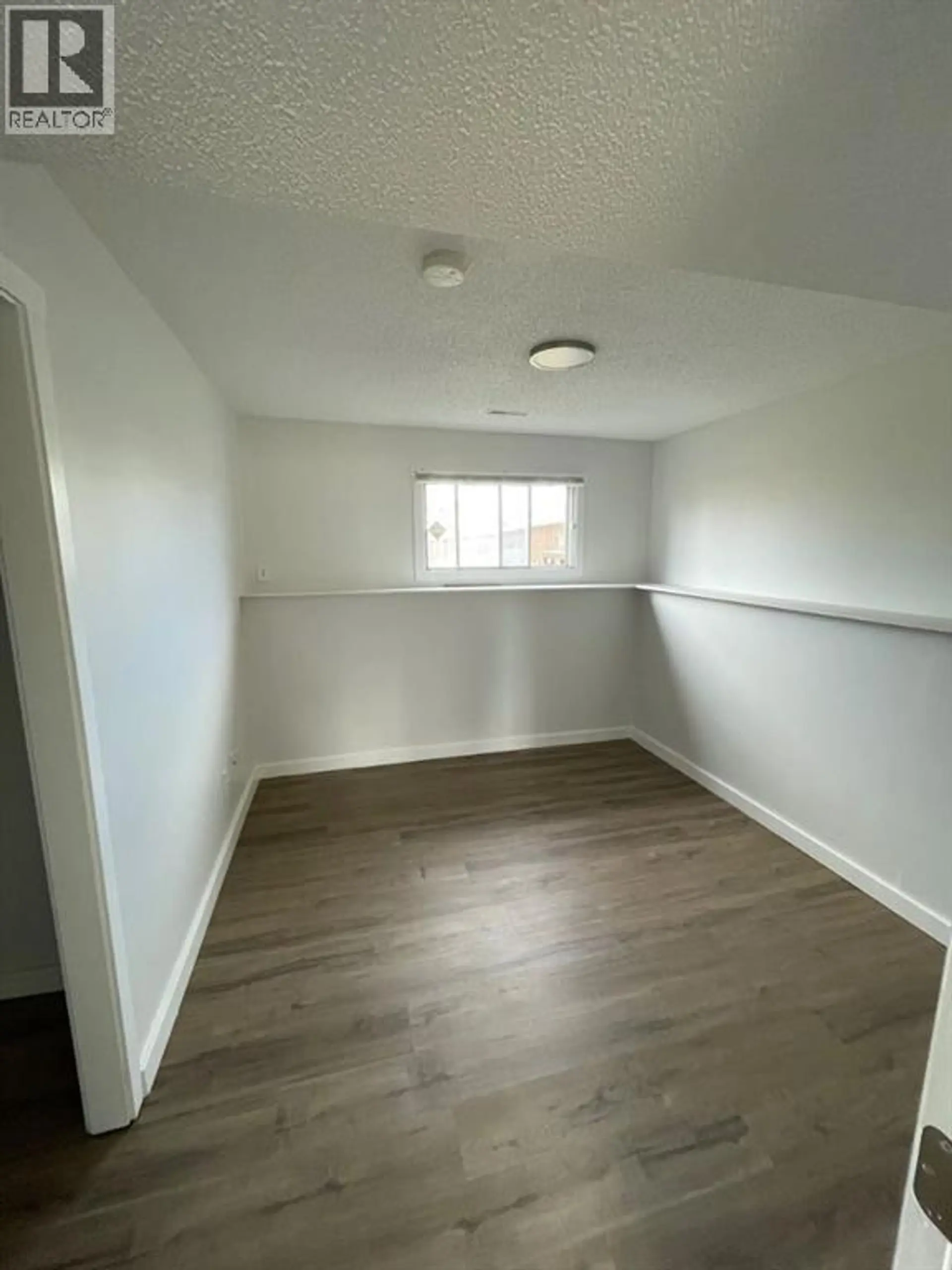 10132 102 AVENUE - Image 10