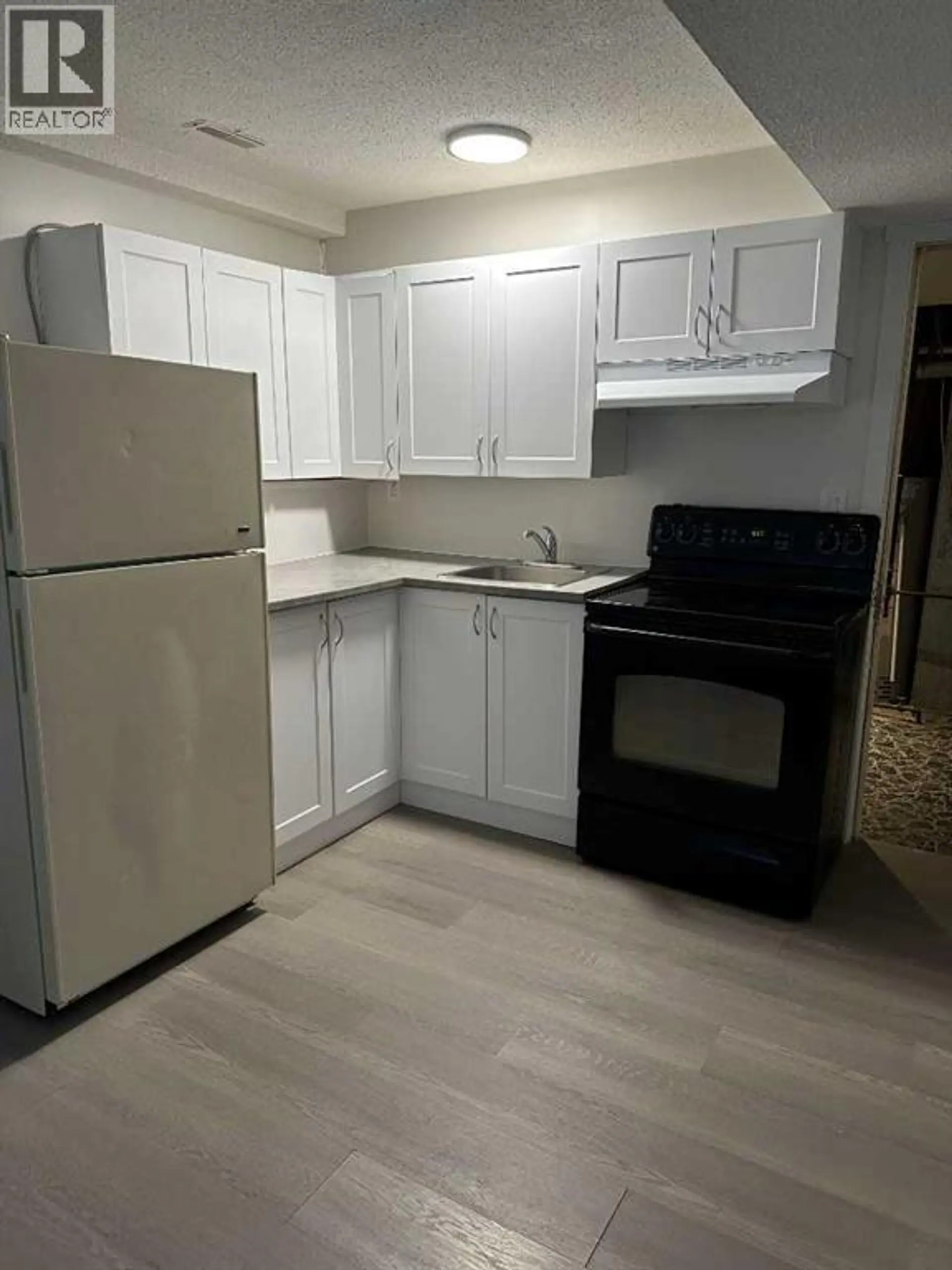 10132 102 AVENUE - Image 14