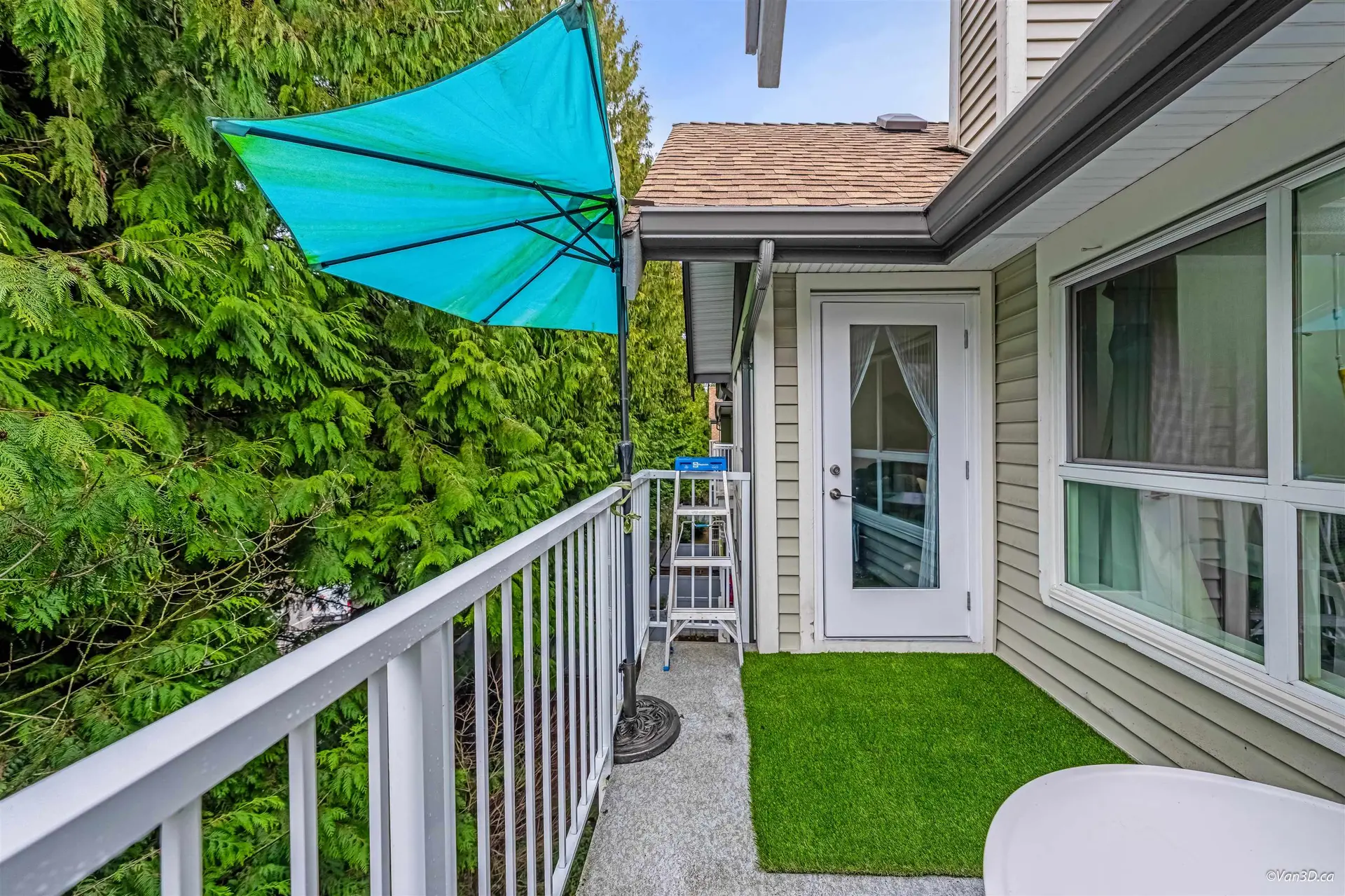 Property at #405 9688 148 Street, Surrey, BC