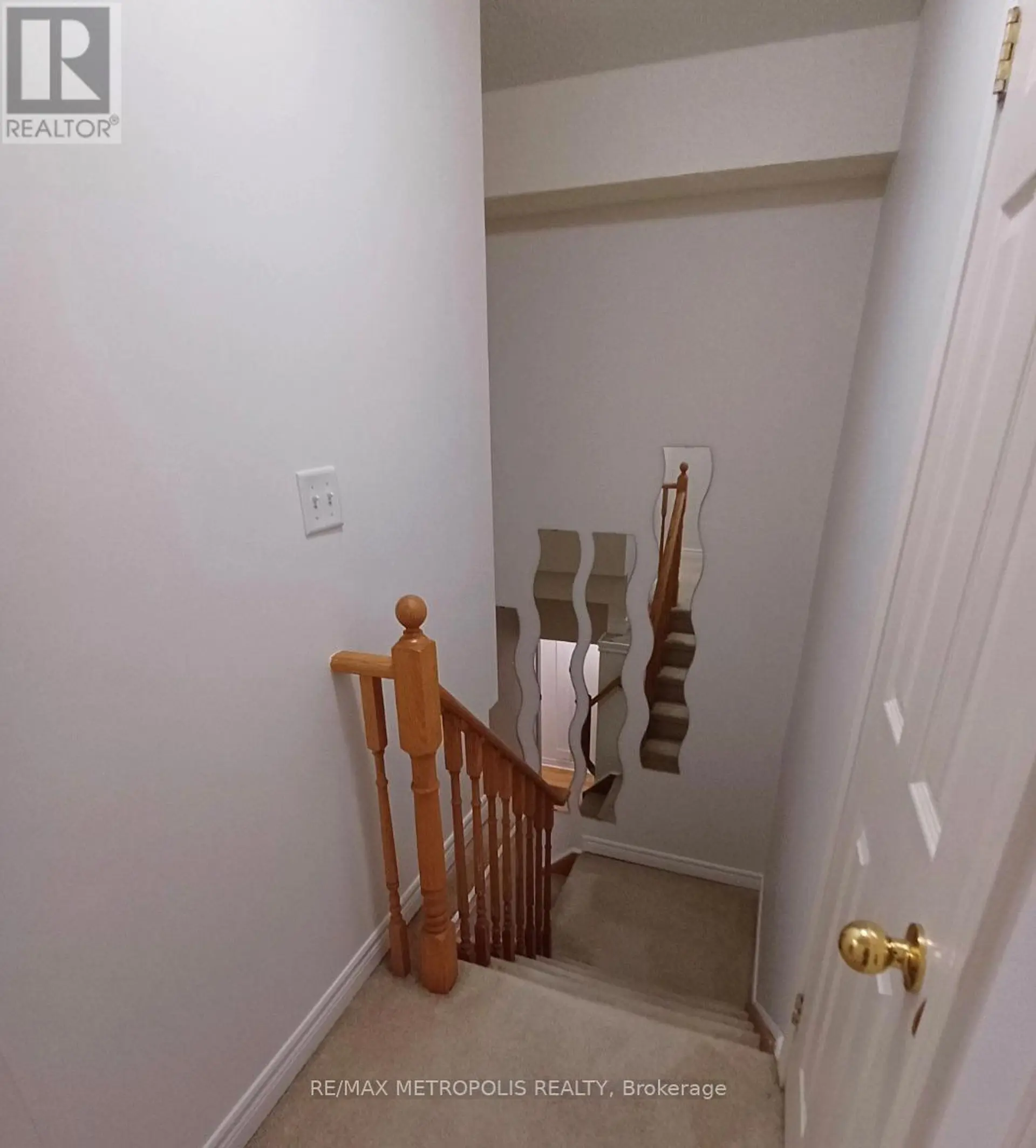 #12 45 CEDARCROFT BOULEVARD - Image 6