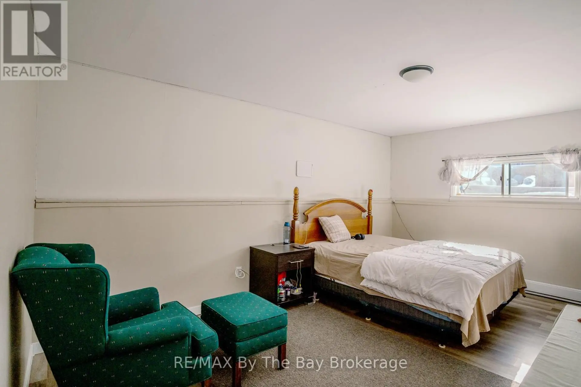 247 SIMCOE STREET - Image 14