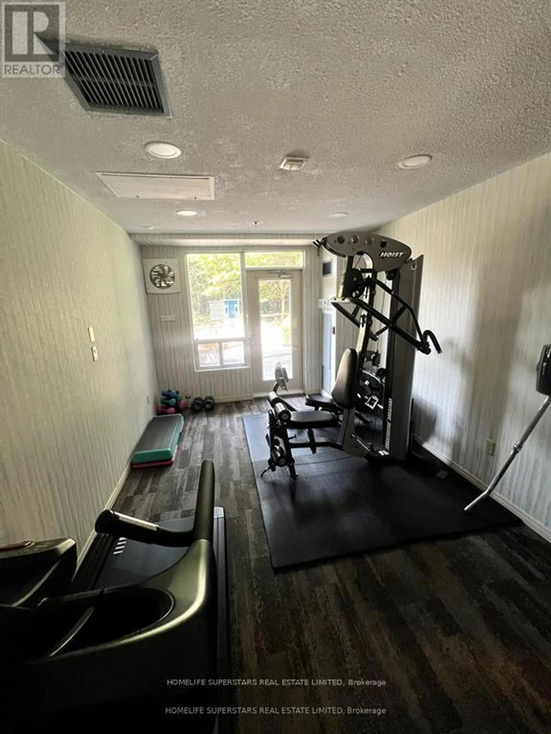 #416 300 RAY LAWSON BOULEVARD - Image 8