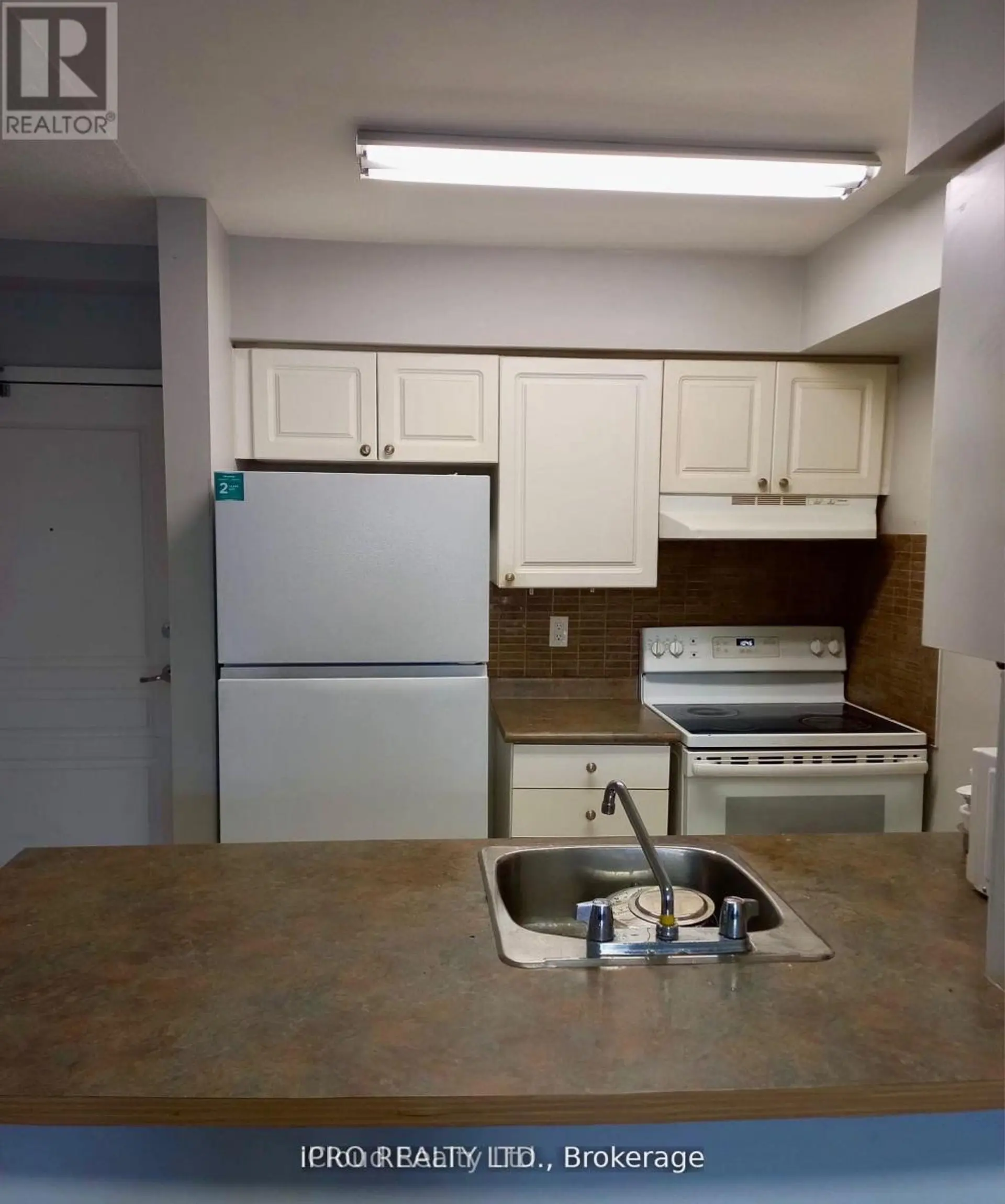 #207 300 RAY LAWSON BOULEVARD - Image 10