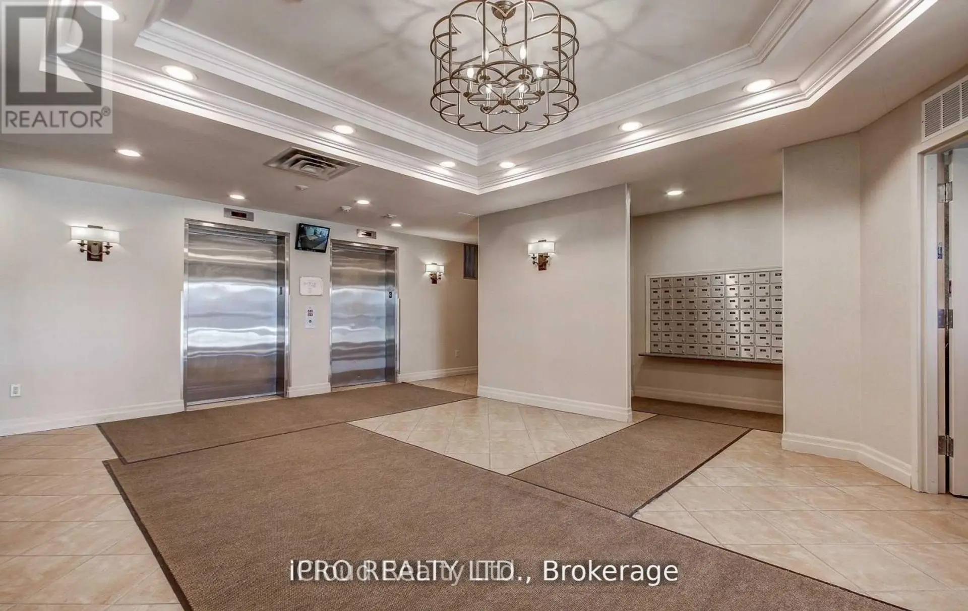 #207 300 RAY LAWSON BOULEVARD - Image 5