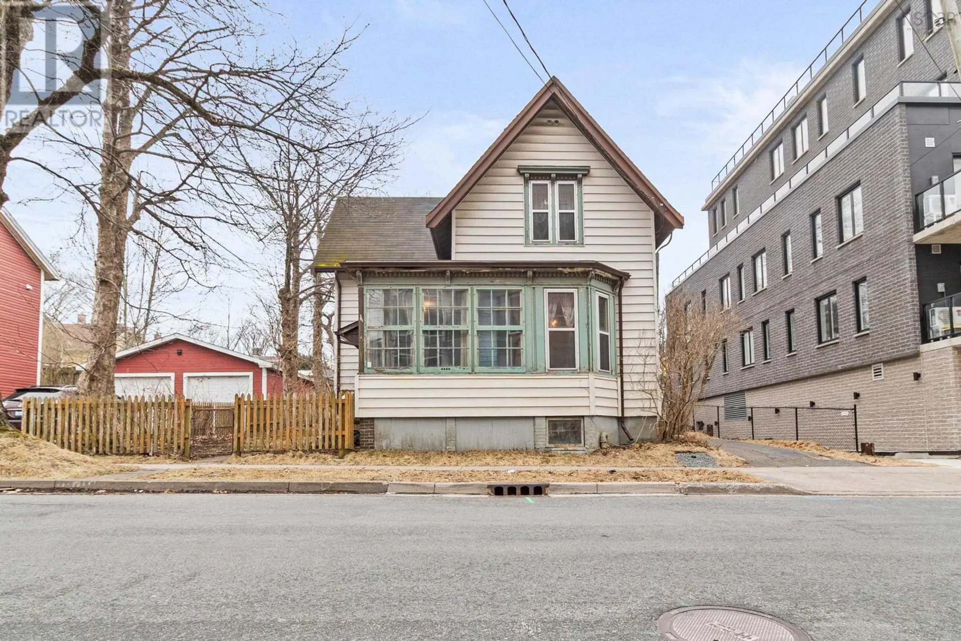 2746 GLADSTONE STREET - Image 5