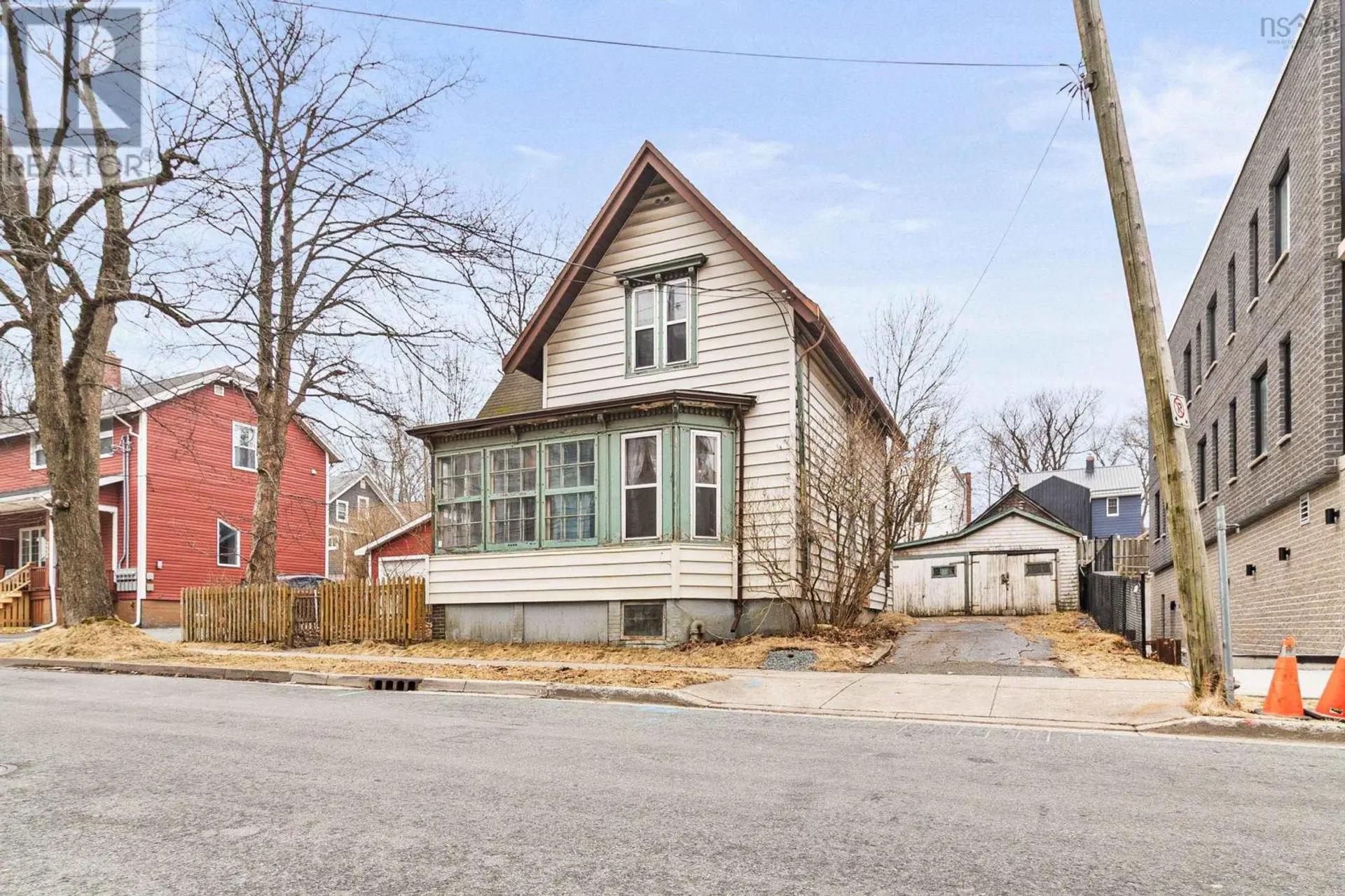 2746 GLADSTONE STREET - Image 6