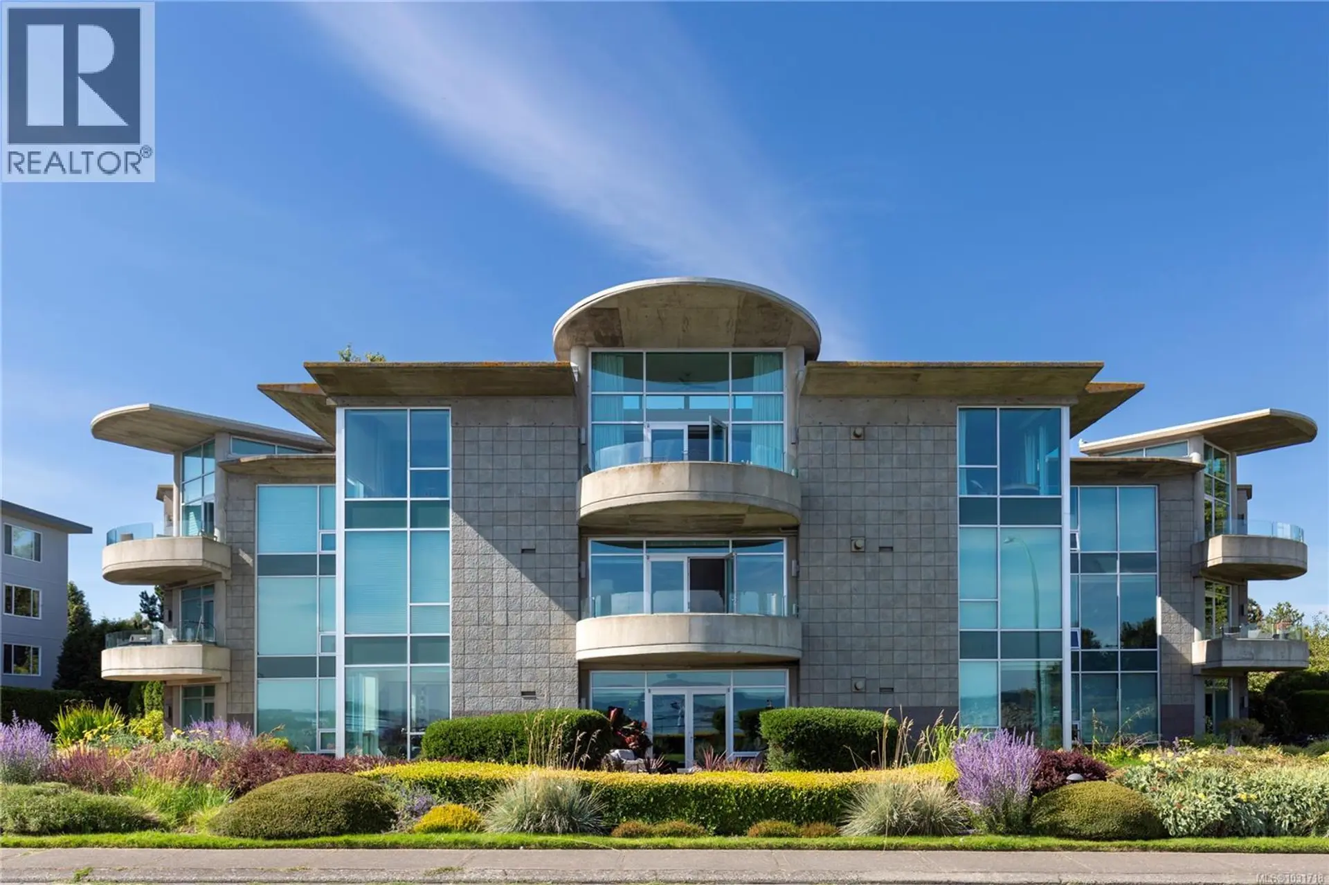 Property at #104 1284 Beach Dr, Oak Bay, BC