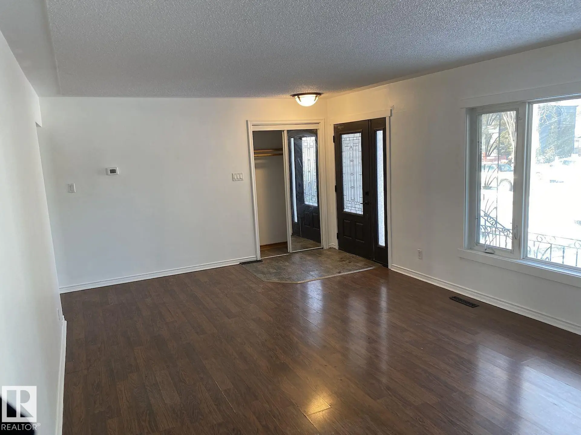 7921 97 AV NW - Image 9