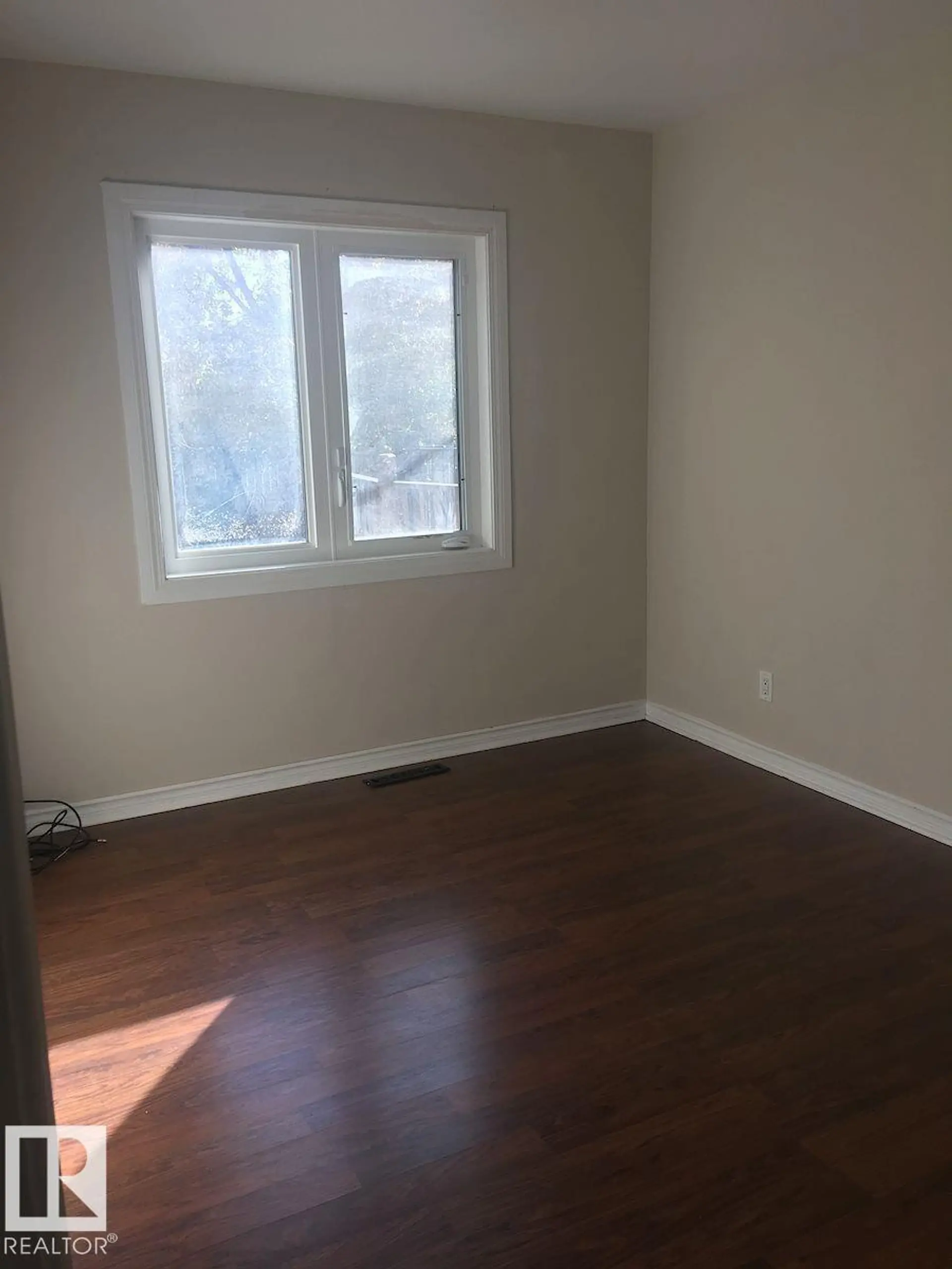 7921 97 AV NW - Image 5