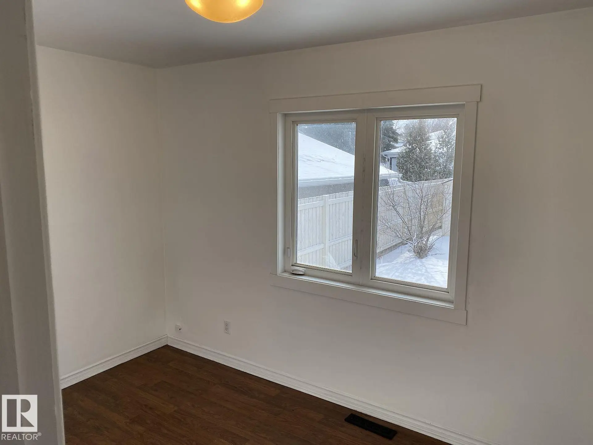 7921 97 AV NW - Image 6