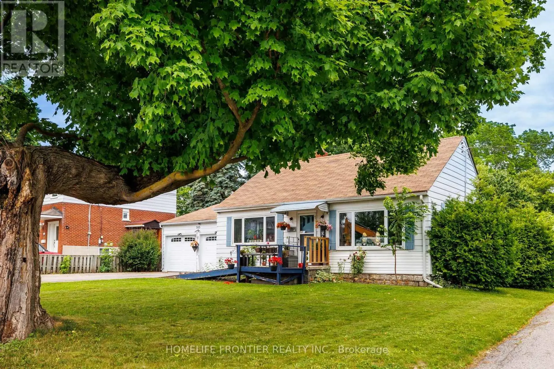 593 WATSON AVENUE - Image 1