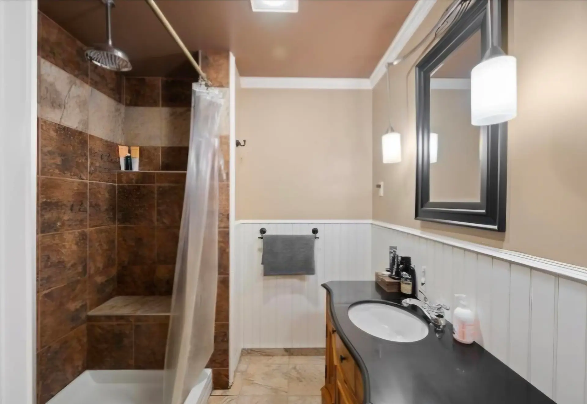 8055 Caribou Street - Image 6