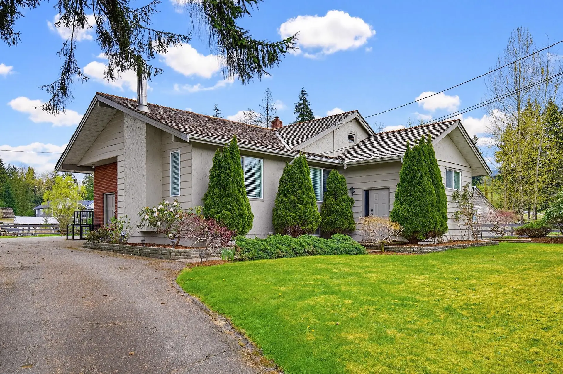 Property at 34045 Hartman Avenue, Mission, BC