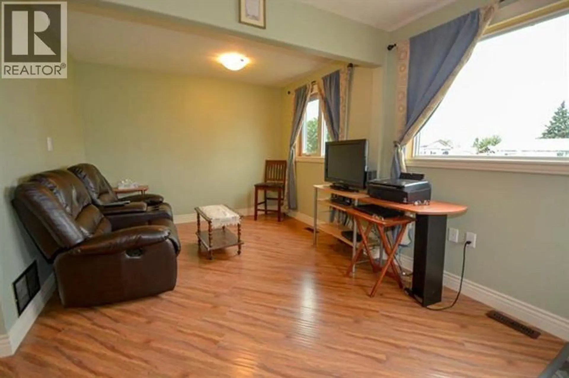 9223 106 AVENUE - Image 6