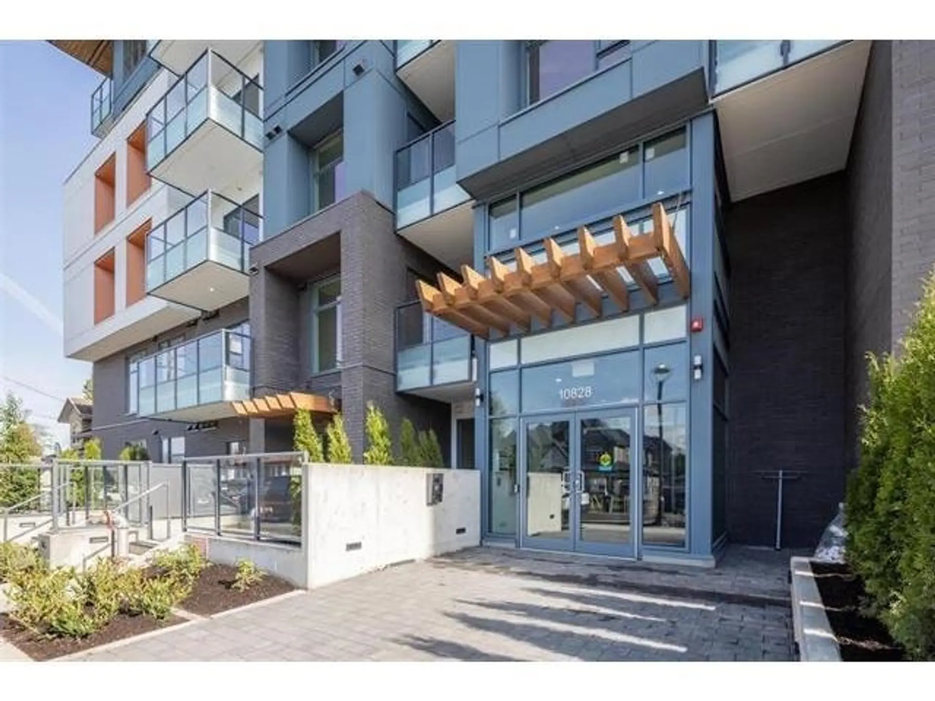 #E215 10829 140 Street - Image 2