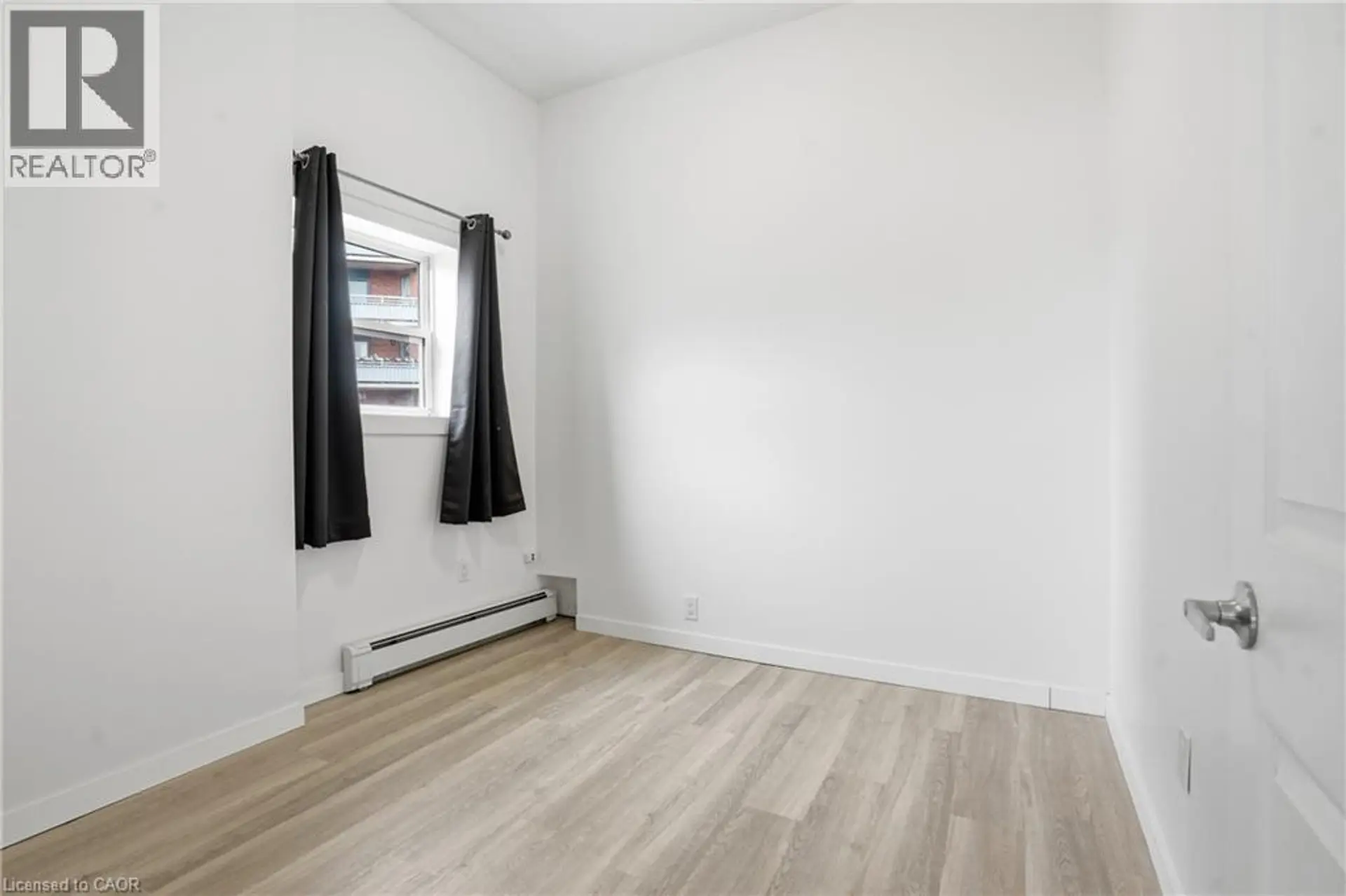 14 AVENUE PLACE - Image 6