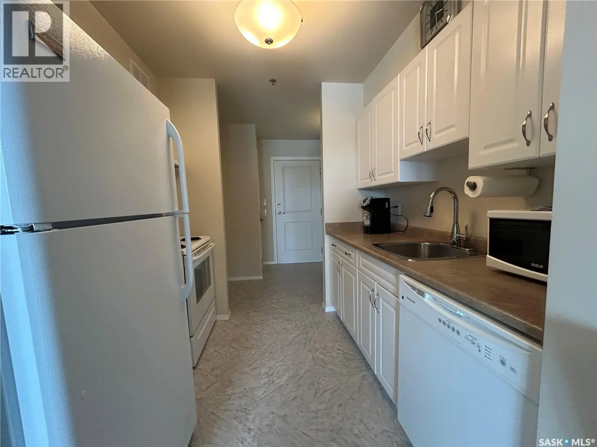 #307 601 110th AVENUE - Image 2