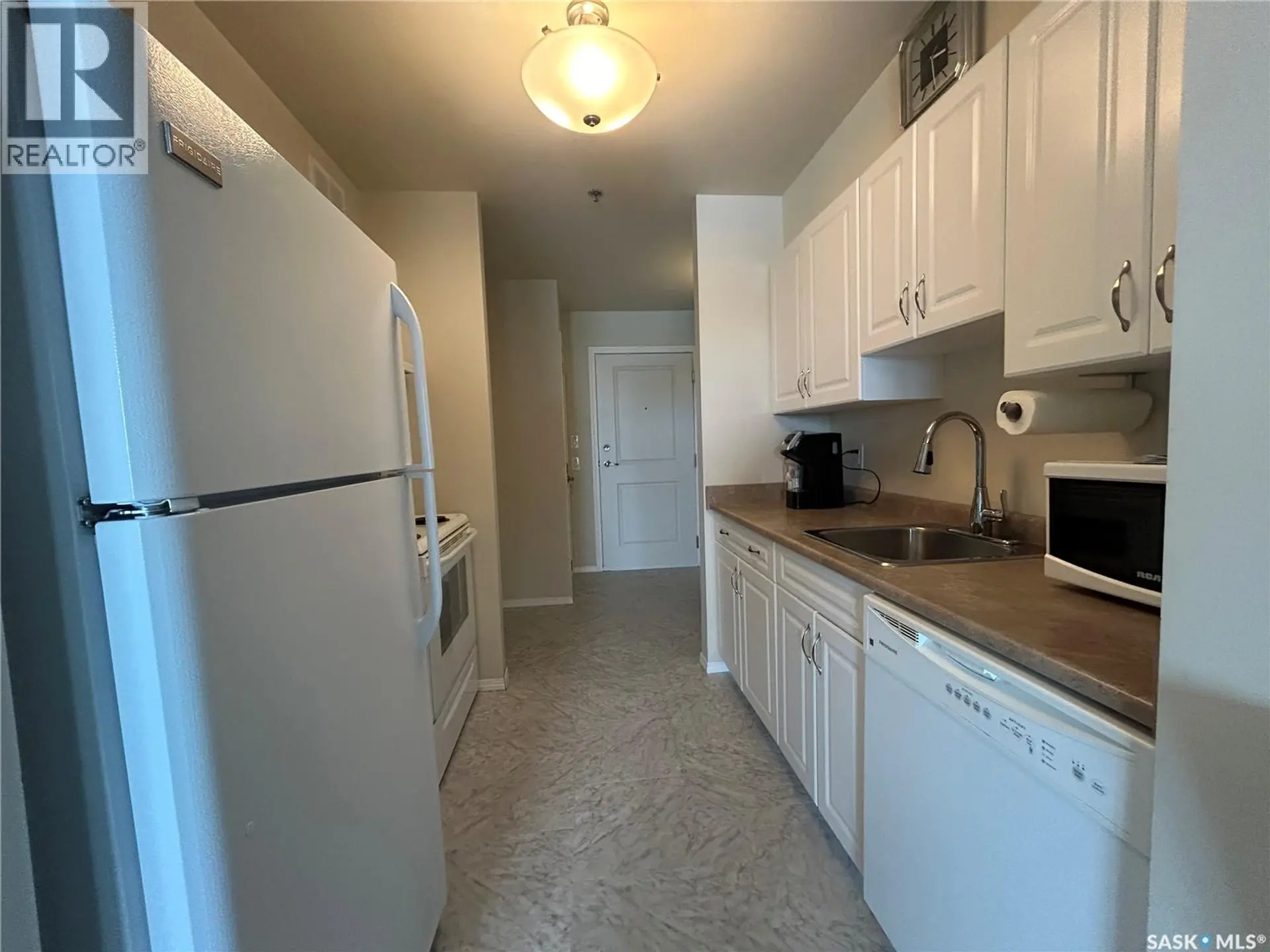 #307 601 110th AVENUE - Image 3