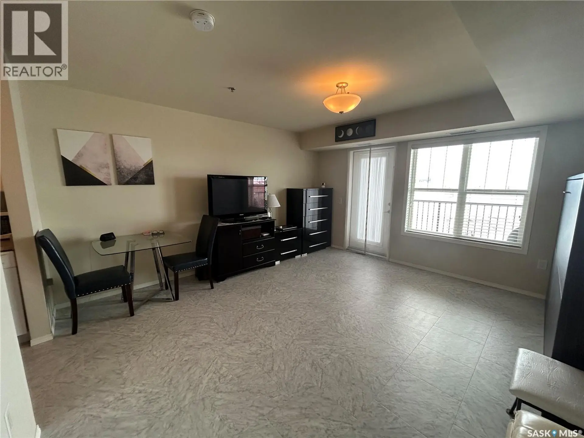 #307 601 110th AVENUE - Image 4