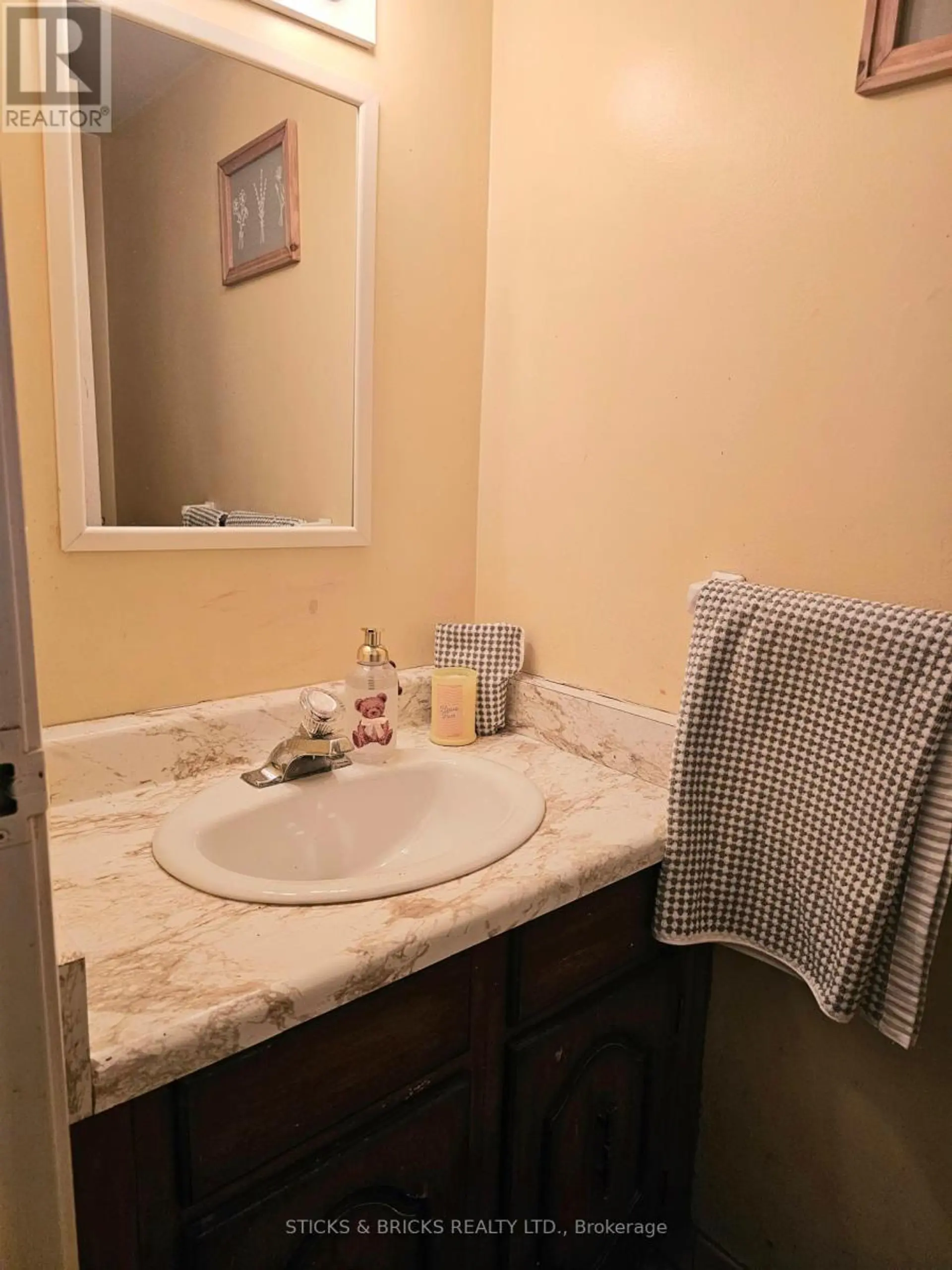 #1 5815 SWAYZE DRIVE - Image 7