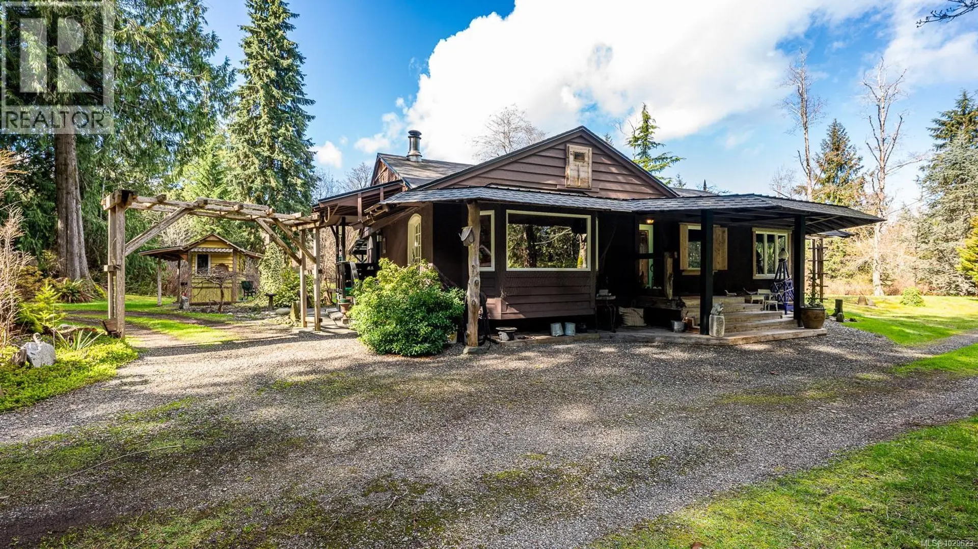 Property at 8131 Macartney Dr, Fanny Bay, BC