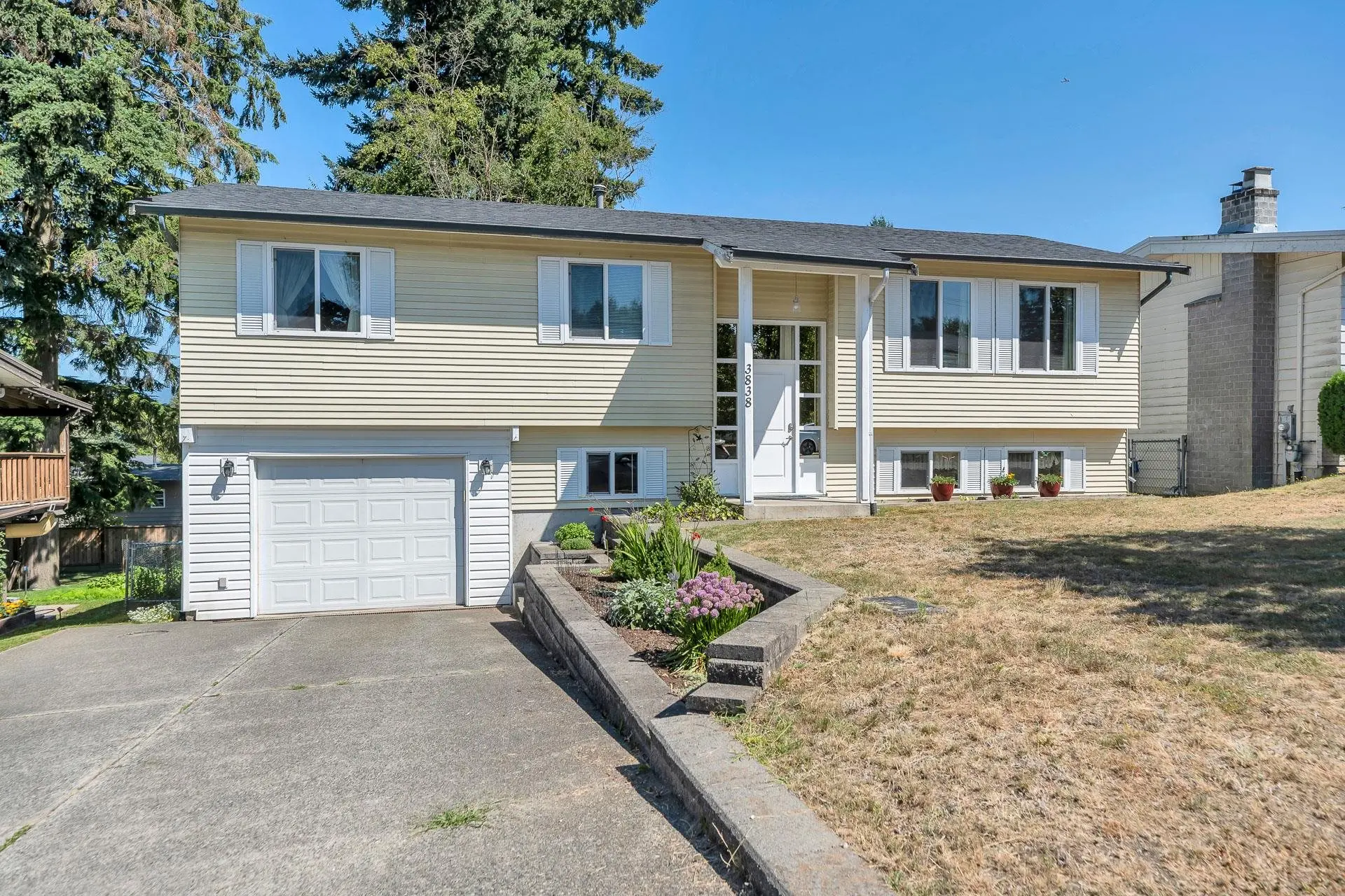 Property at 3838 Chadsey Crescent, Abbotsford, BC