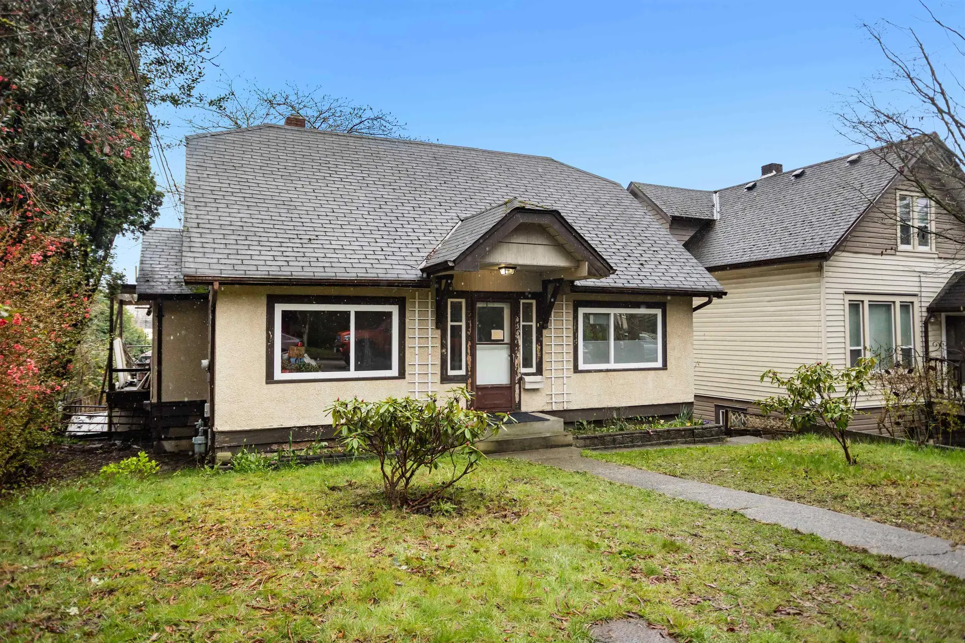 Property at 454 Rousseau Street, New Westminster, BC