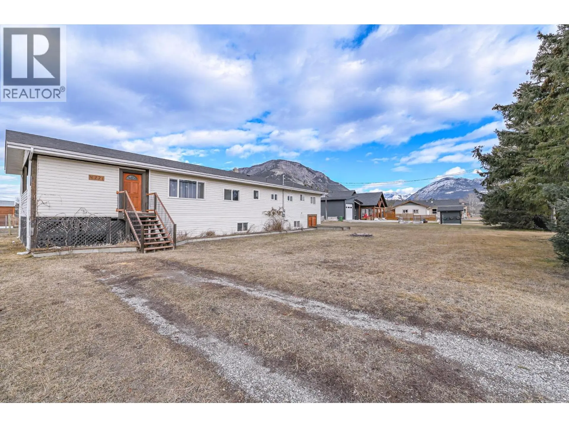 Property at 4771 BAILLIE GROHMAN Avenue, Canal Flats, BC