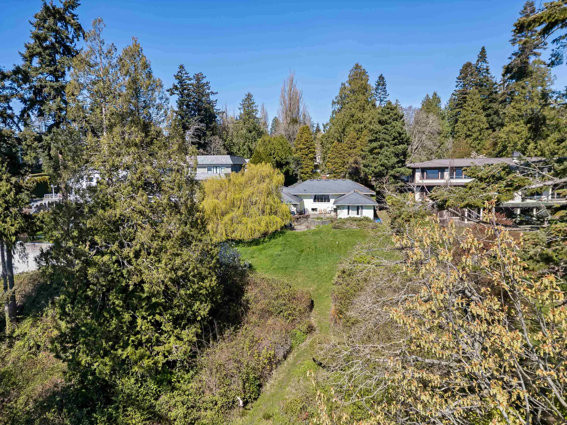 13706 Marine Drive - Image 8
