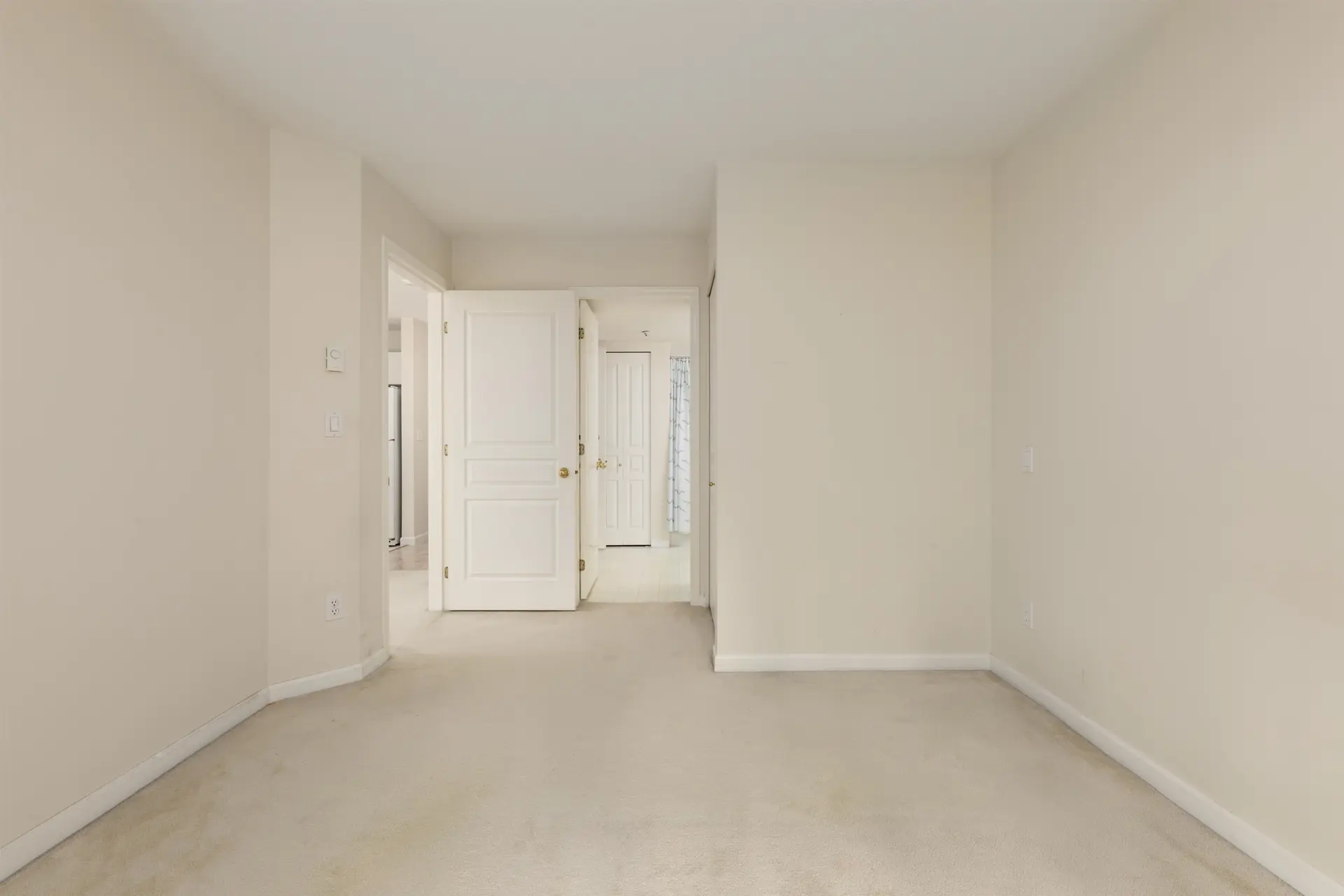 #302 1242 Town Centre Boulevard - Image 11