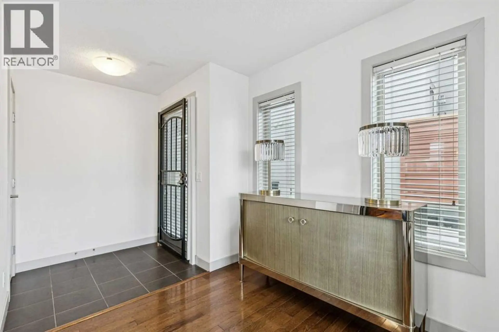 #201 1905 27 AVENUE SW - Image 2