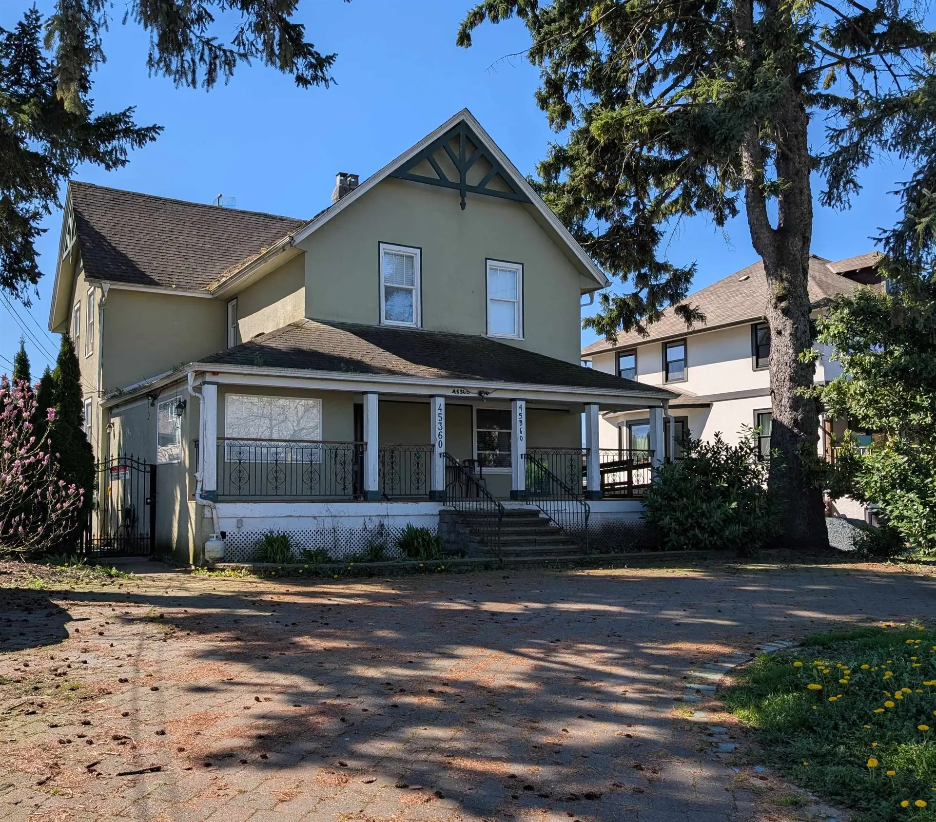 Property at 45360 Hodgins Avenue, Chilliwack, BC