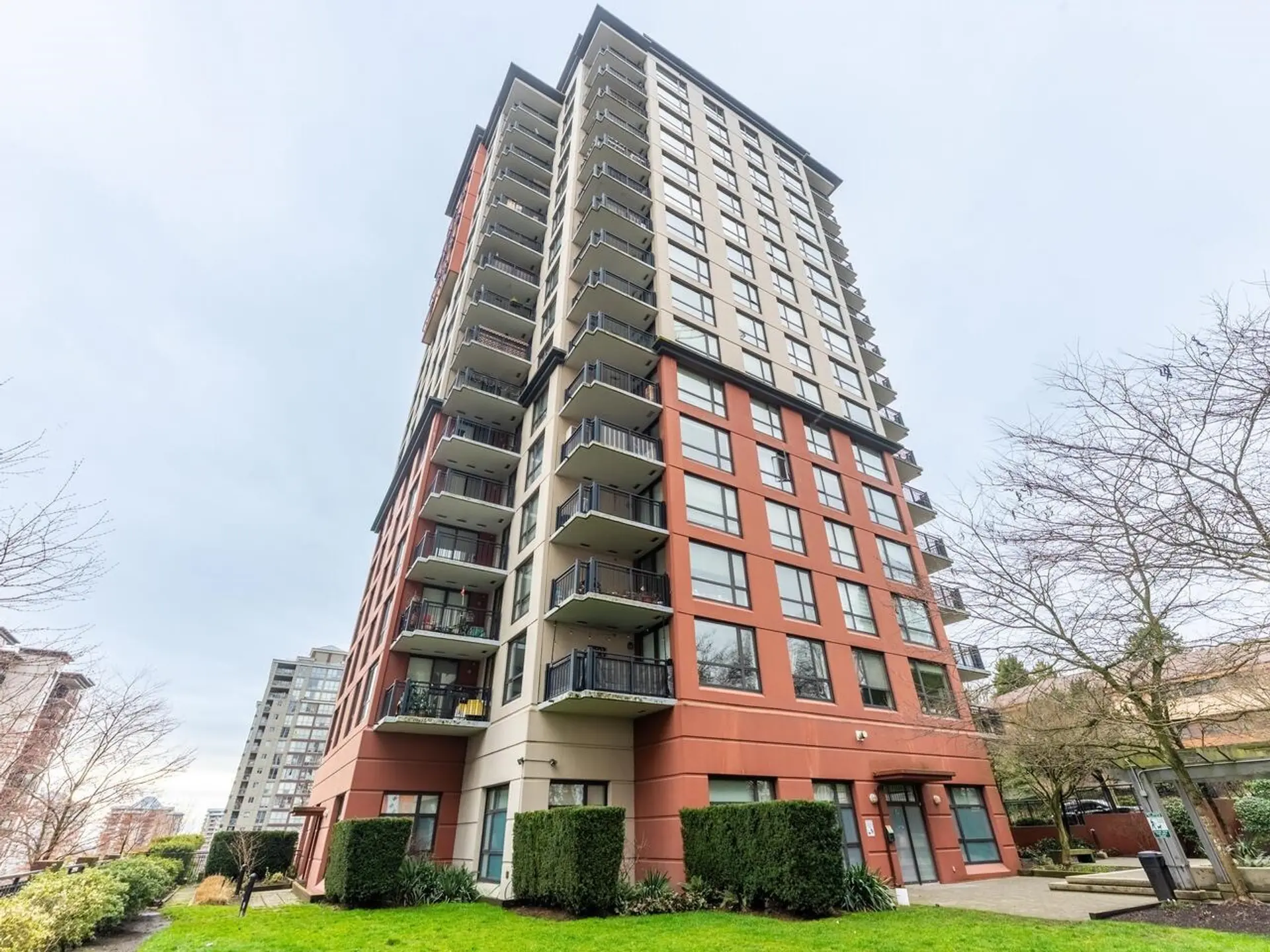 #1402 814 Royal Avenue - Image 20