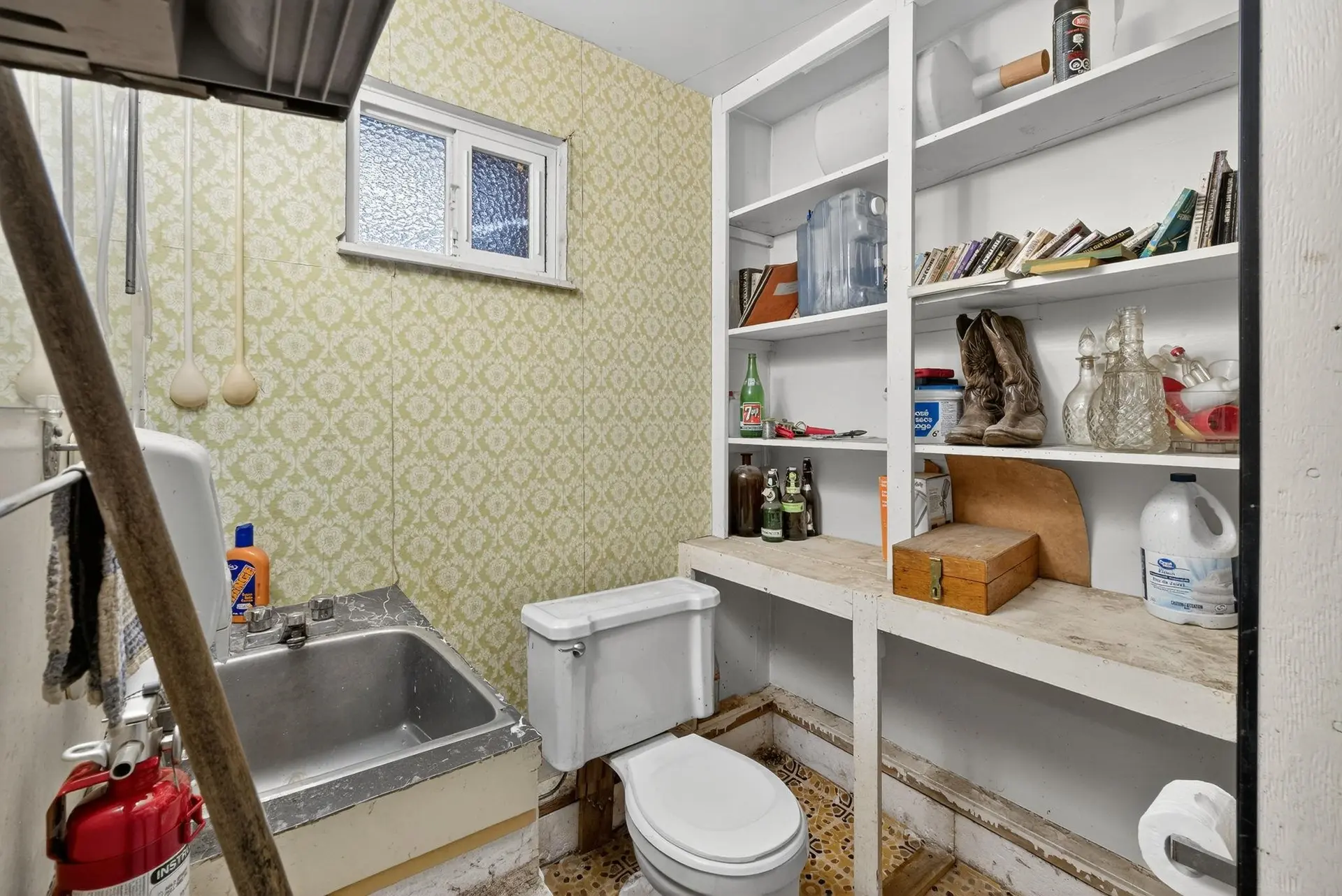 7886 140 Street - Image 18
