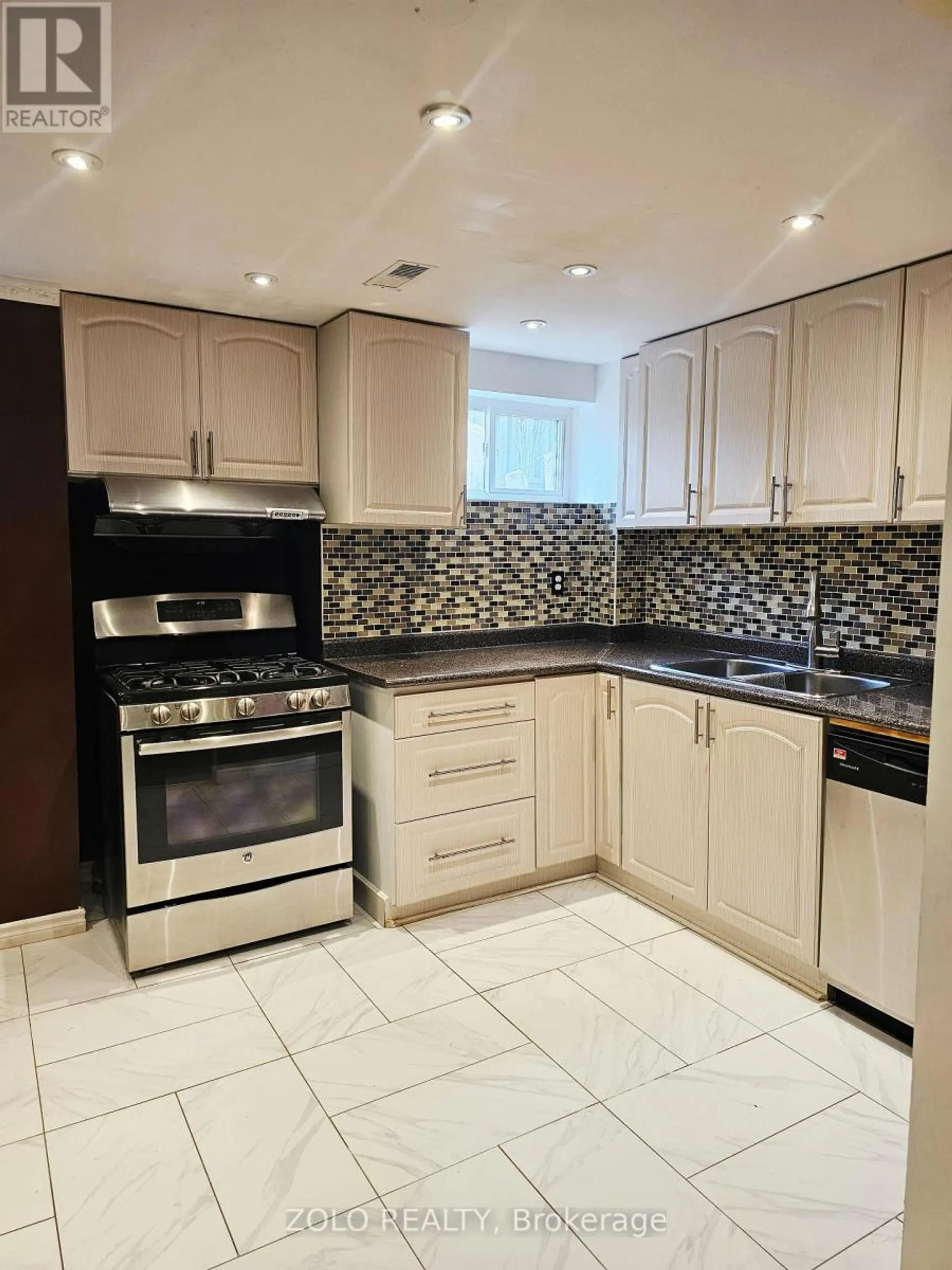 39 ATHERTON AVENUE - Image 19