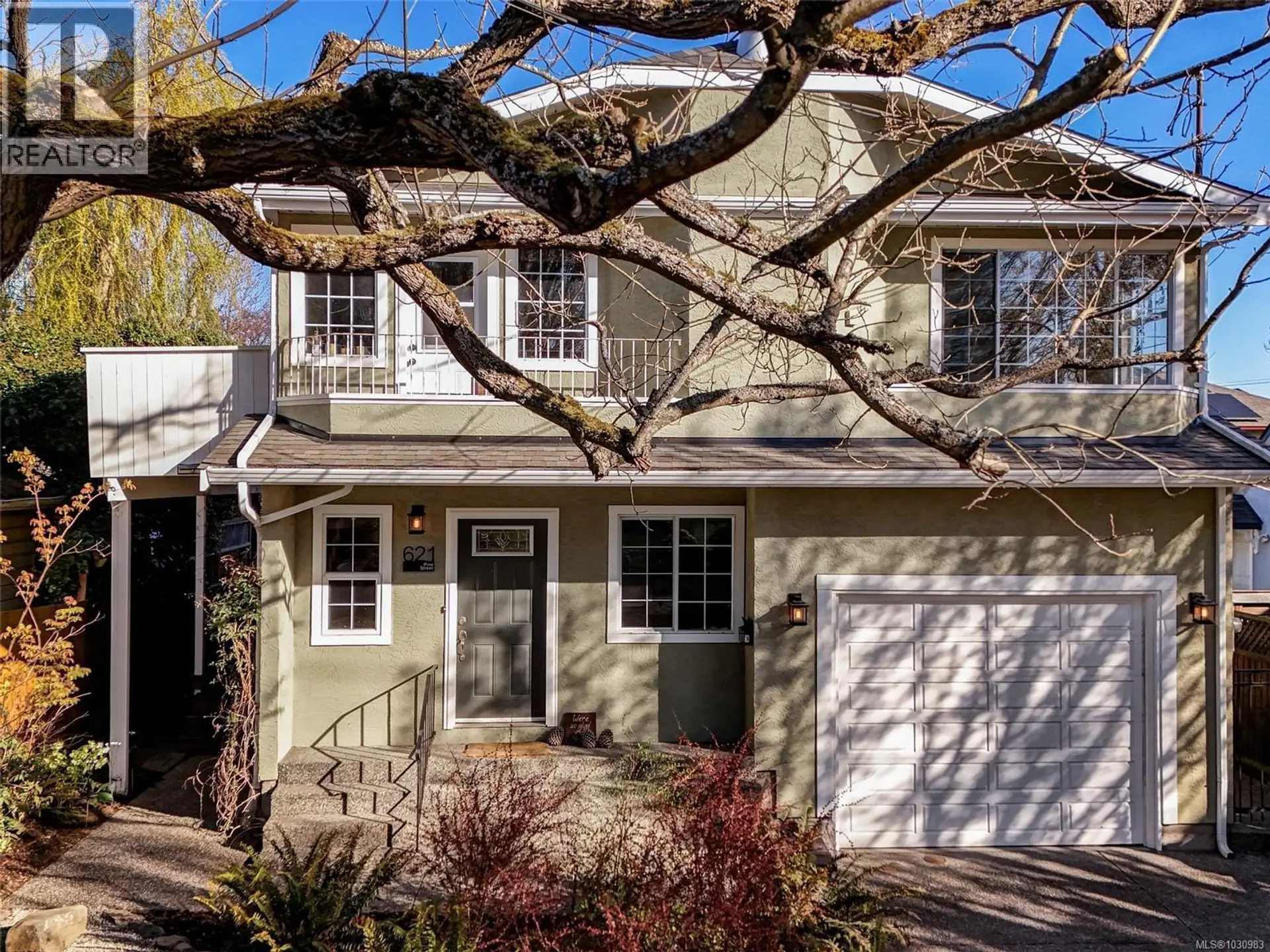 Property at 621 Pine St, Victoria, BC