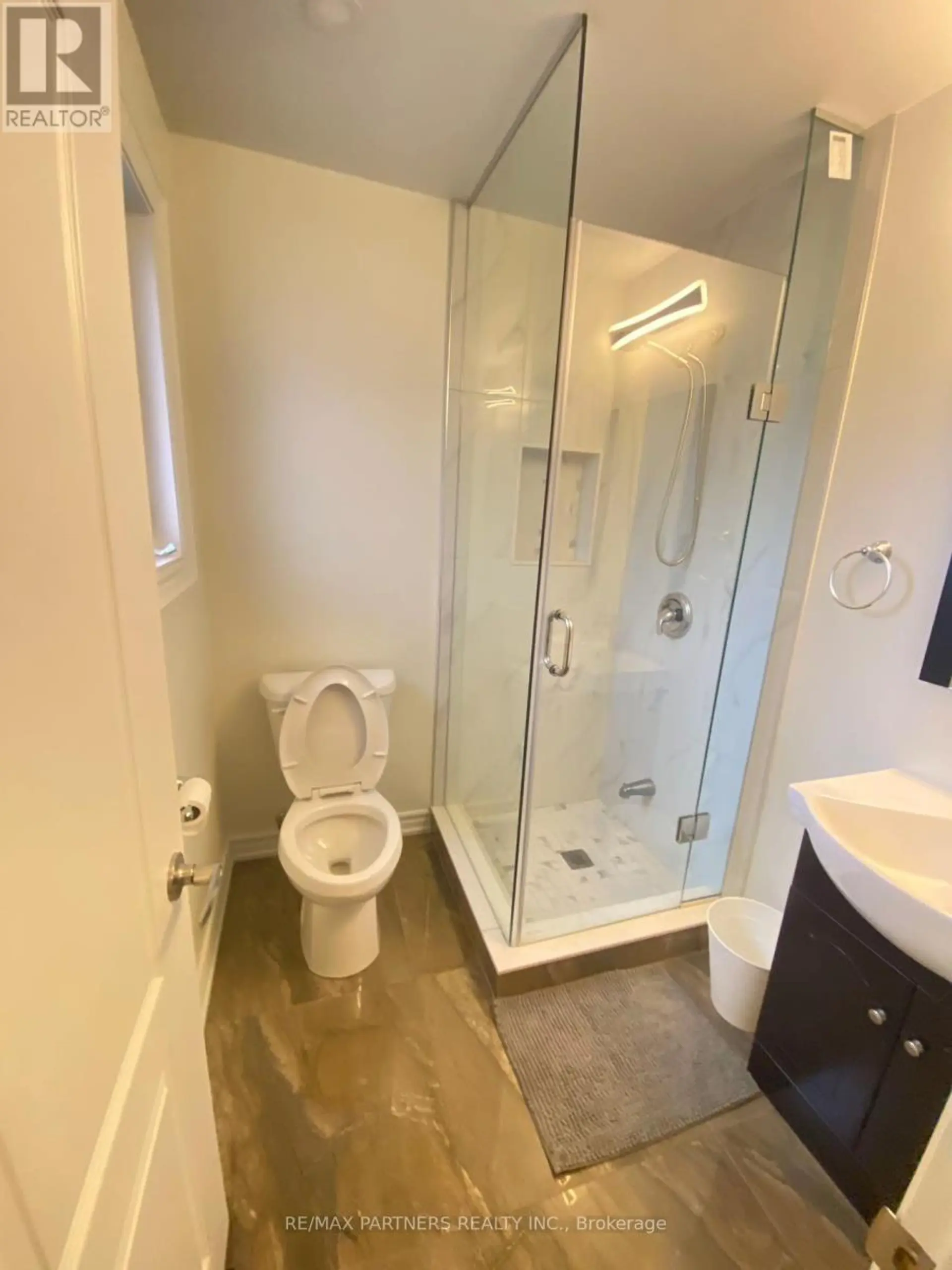87 BISHOP AVENUE - Image 11