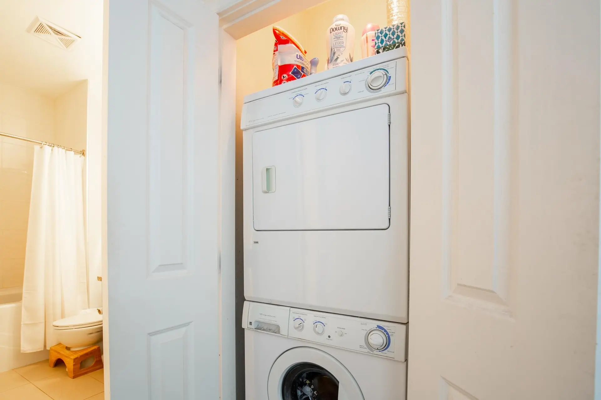 #404 2970 King George Boulevard - Image 9