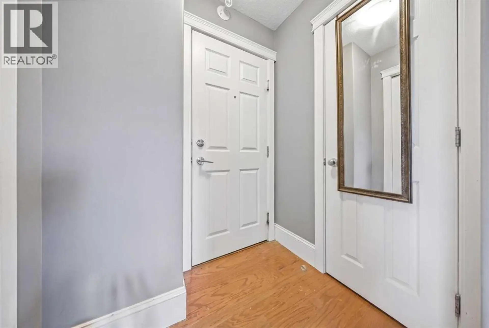 #401 525 22 AVENUE SW - Image 11
