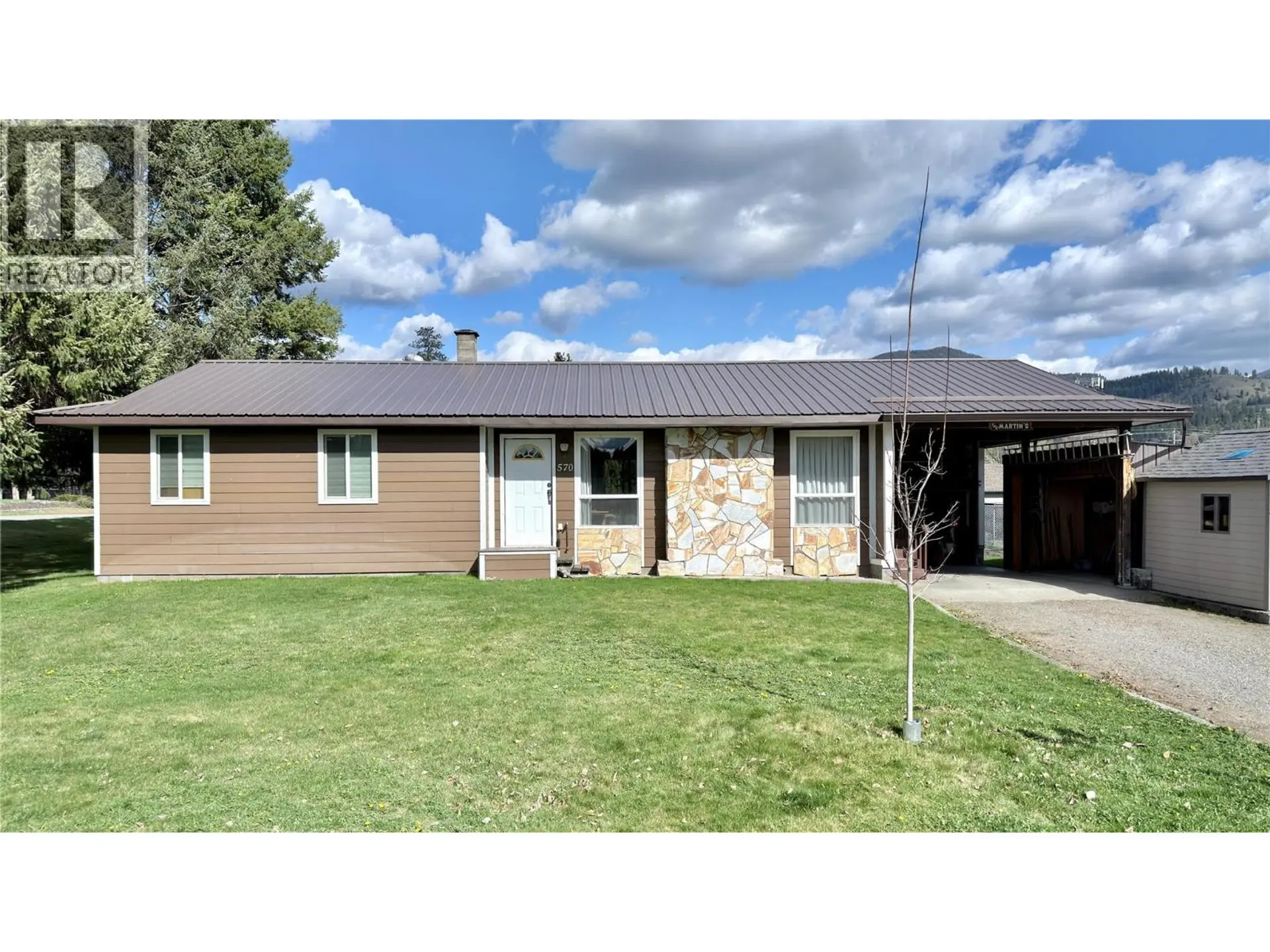 Property at 570 Eholt Street, Midway, BC