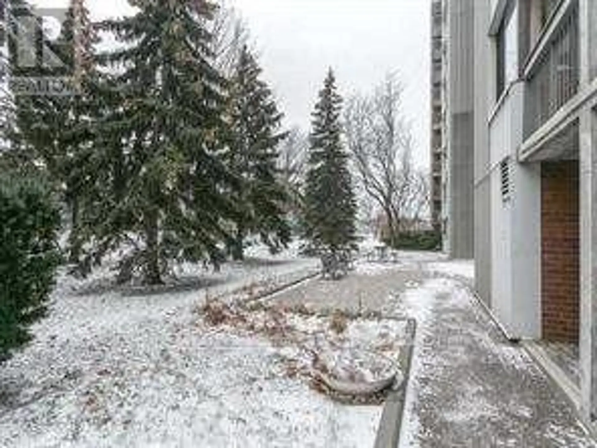 #107 2500 BRIDLETOWNE CIRCLE - Image 10
