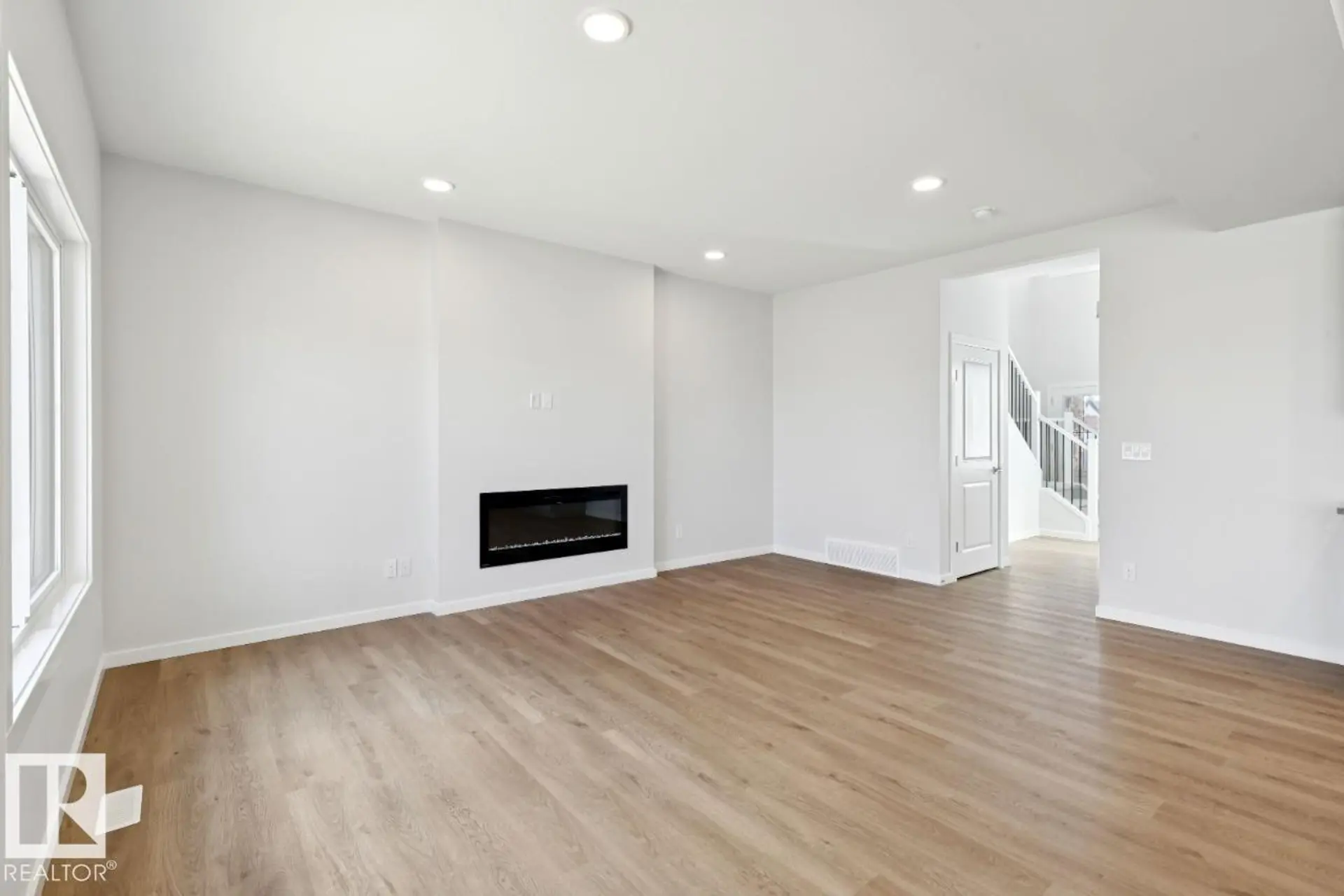 11 CLOUTIER - Image 9